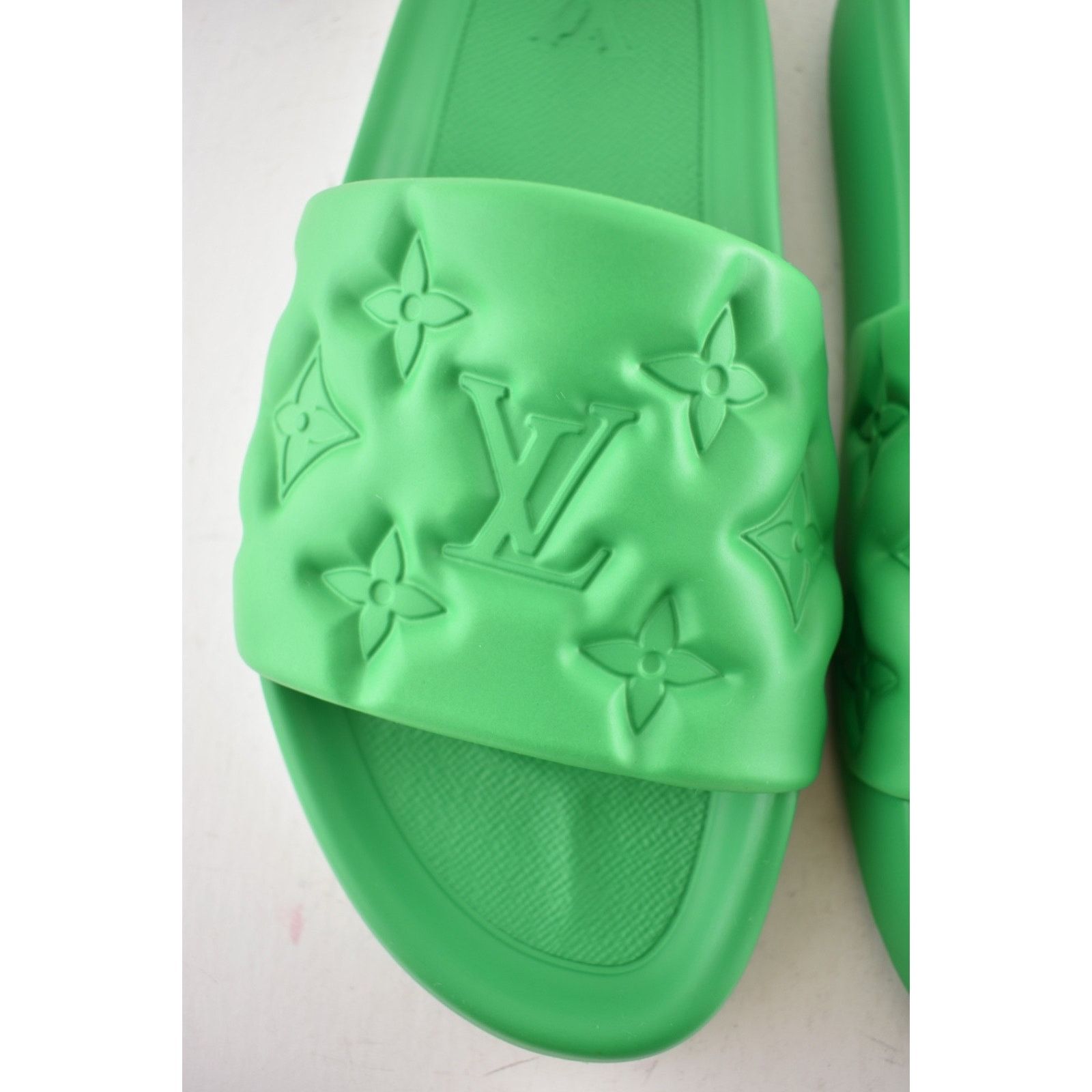 Louis Vuitton Louis Vuitton Waterfront Mule Slide Sandal UK 9 US 10 11 Size US 10 / EU 43 - 9 Thumbnail