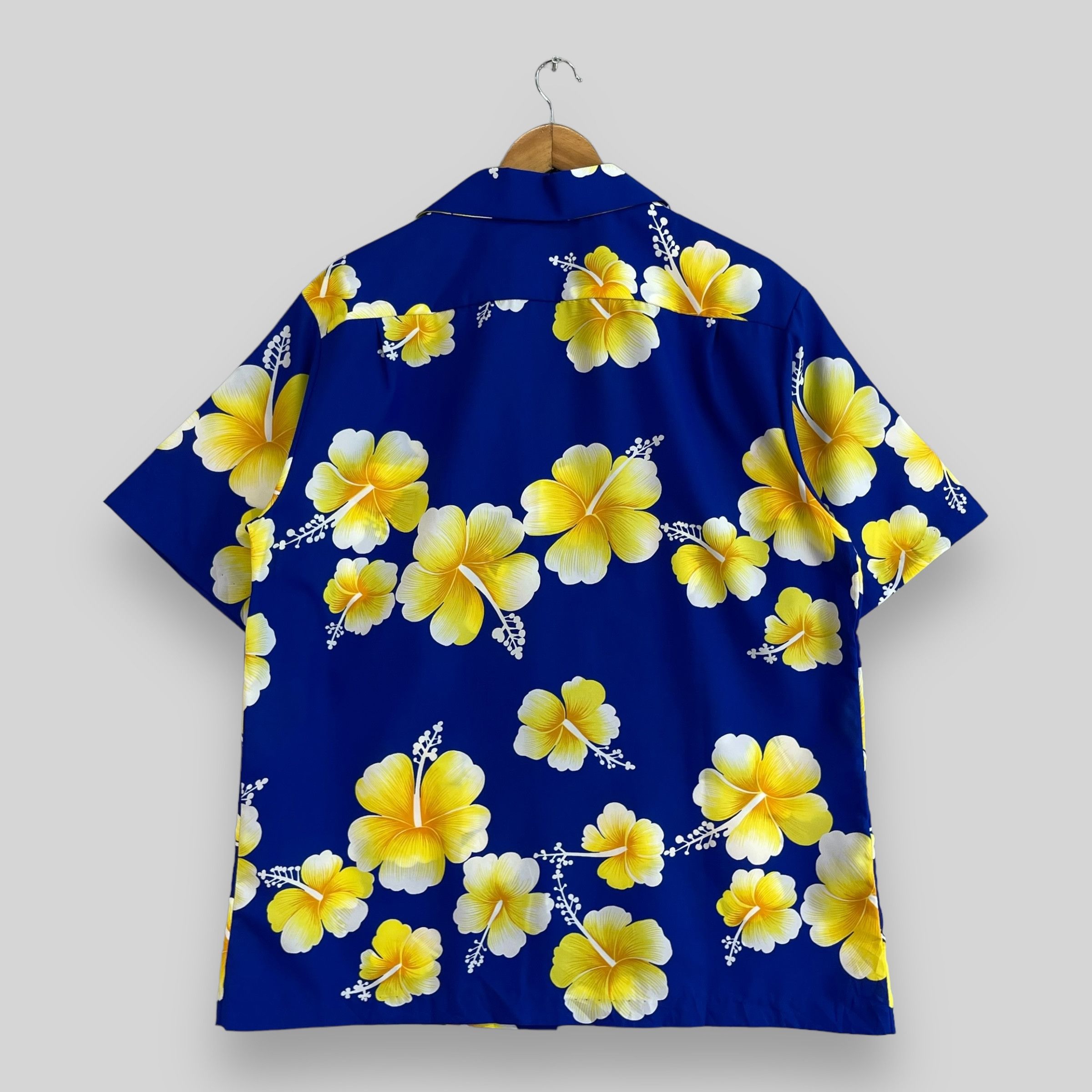 Batik Bay × Vintage Vintage Hawaiian Hibiscus Flower Motive Button Up Size US XL / EU 56 / 4 - 6 Thumbnail