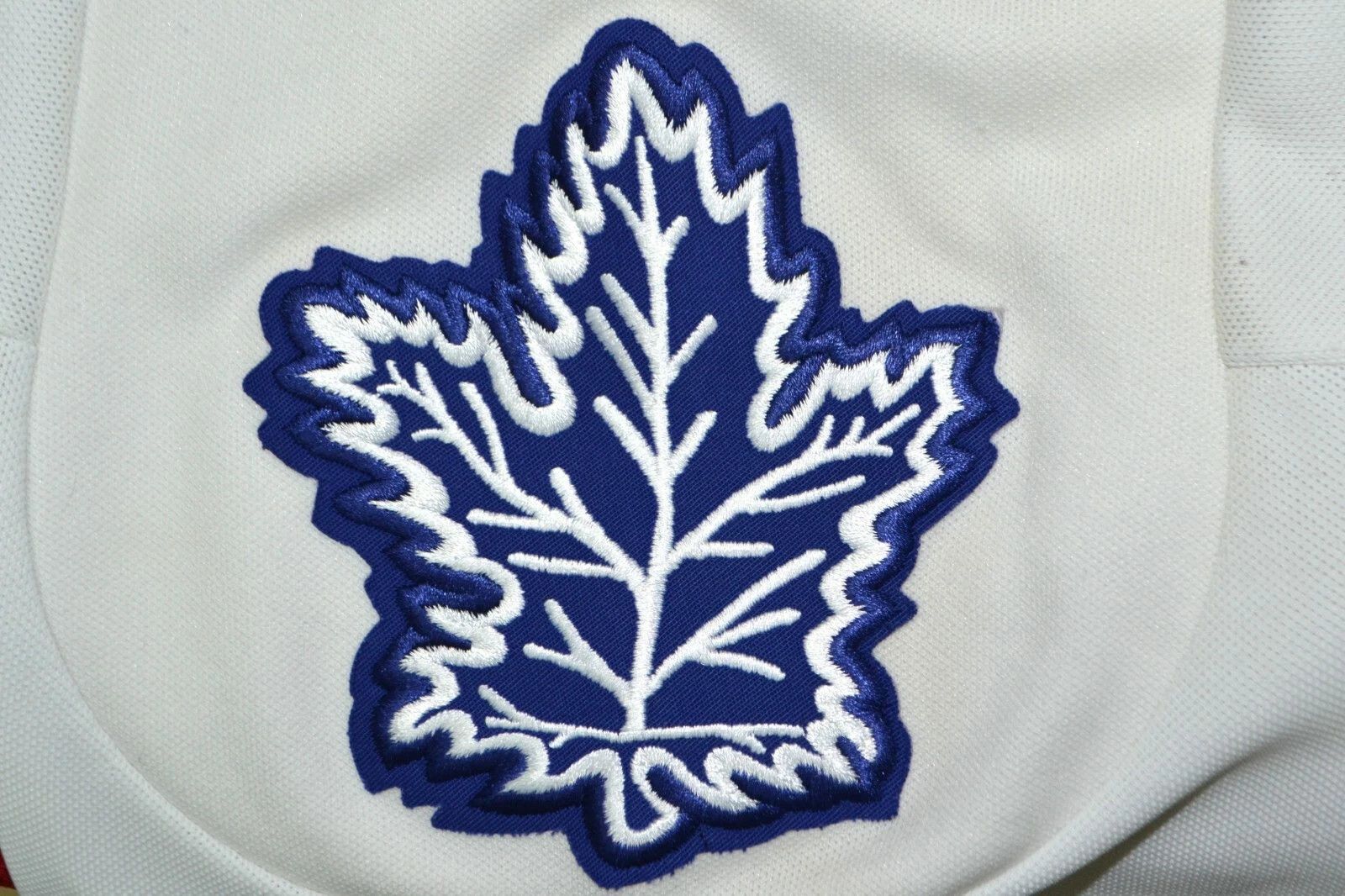 Ccm NHL TORONTO MAPLE LEAFS ICE HOCKEY SHIRT CCM SIZE M Size US M / EU 48-50 / 2 - 6 Thumbnail
