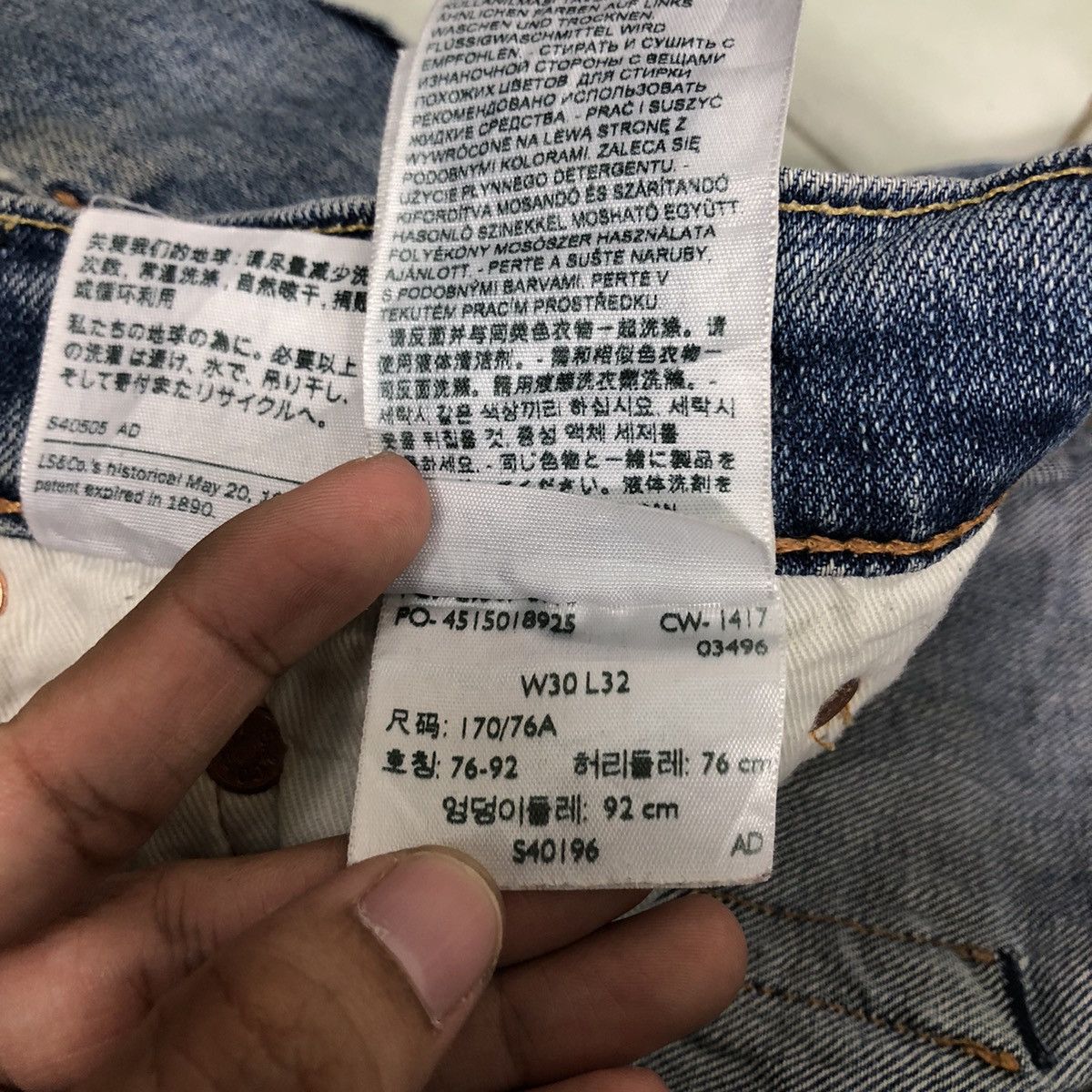 Levi's 🔥90’s Vintage Levi’s Distressed Denim Jeans Size US 32 / EU 48 - 20 Thumbnail