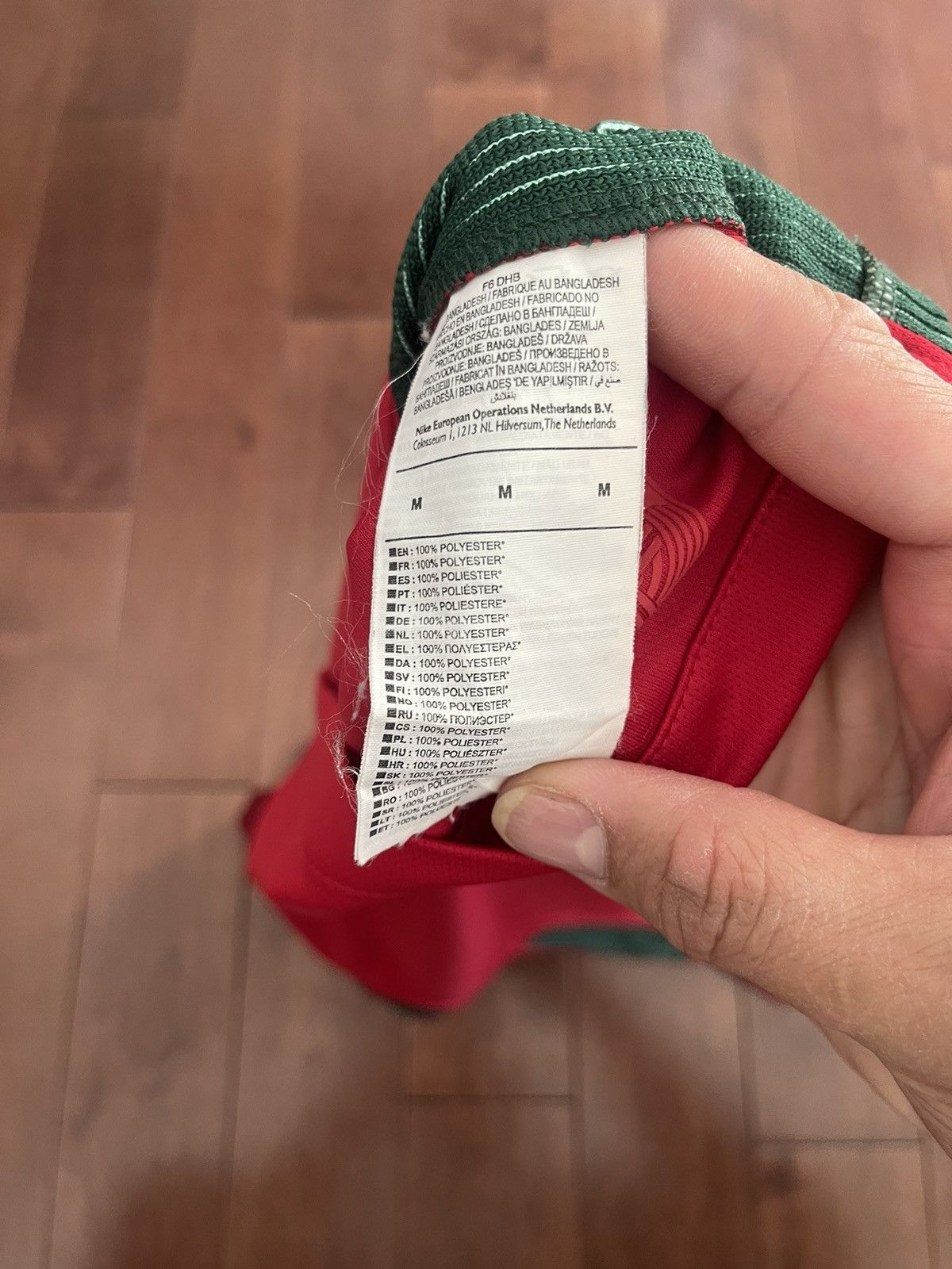 Nike 2016-2017 Nike Portugal Home Soccer Jersey Size US M / EU 48-50 / 2 - 8 Thumbnail