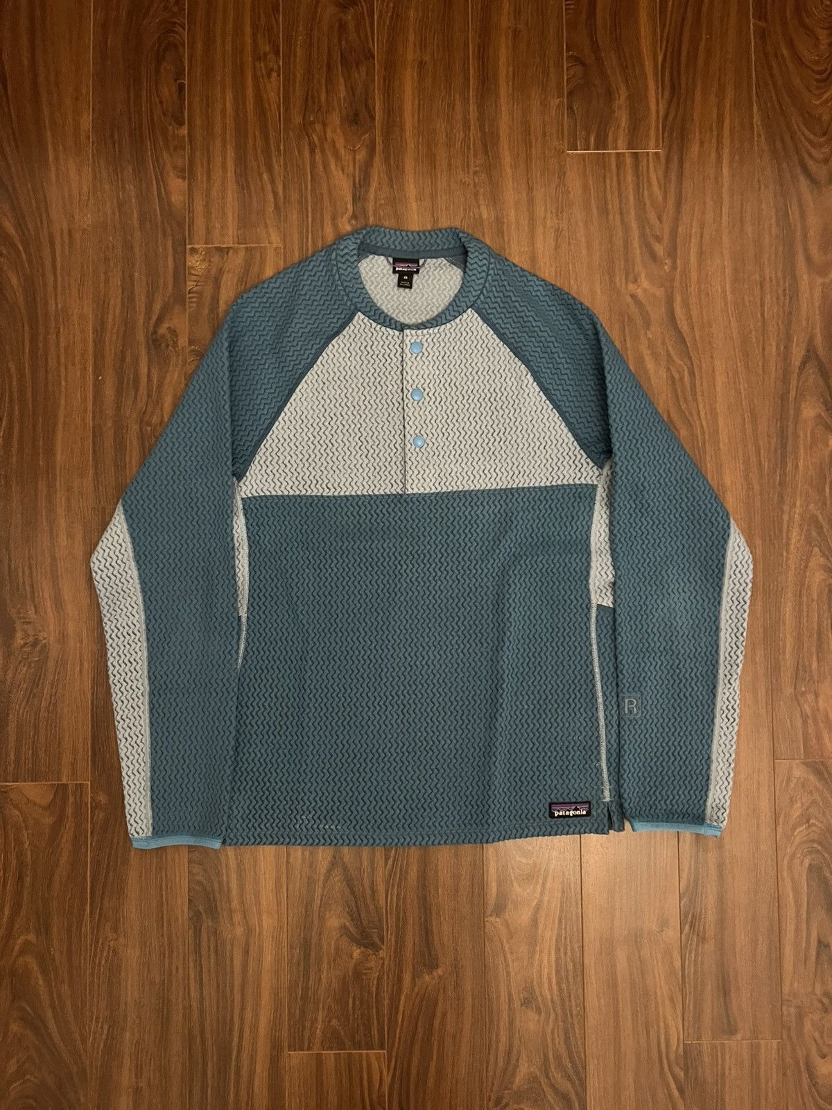 Patagonia Men’s Patagonia R1 Air Henley Long-Sleeve Size US XS / EU 42 / 0 - 1 Thumbnail