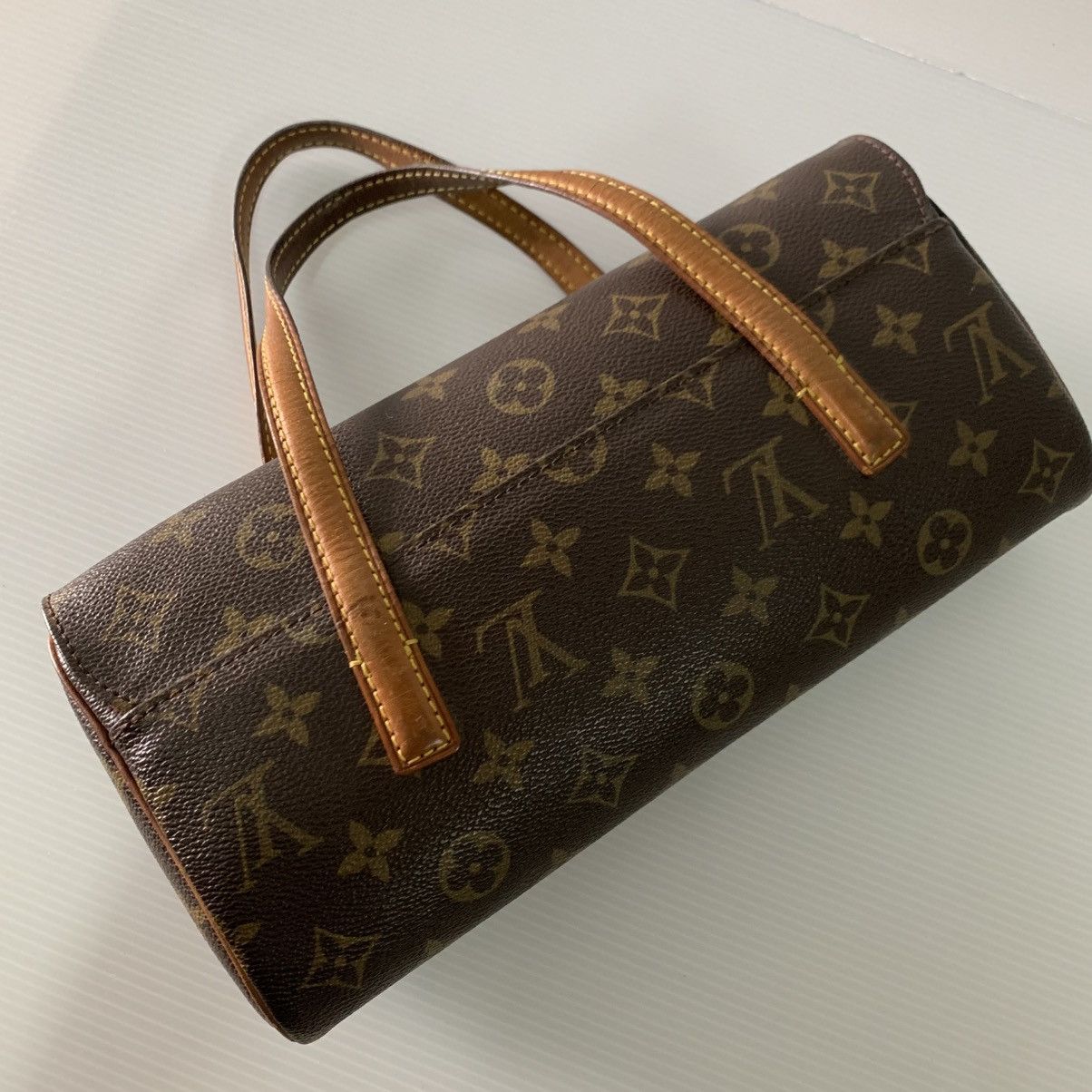 Louis Vuitton Louis Vuitton Monogram Handbag Size ONE SIZE - 3 Thumbnail