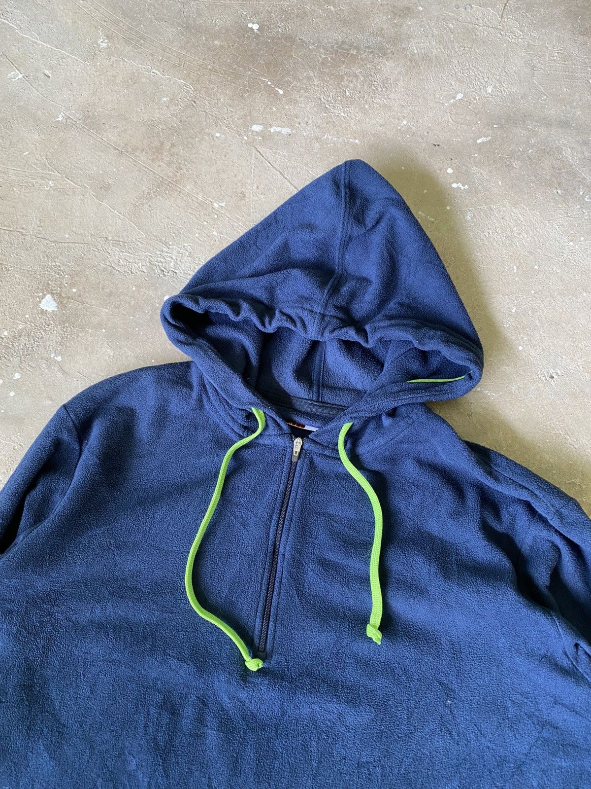 Uniqlo Vintage Uniqlo Micro Fleece Half Zip Hoodie Size US L / EU 52-54 / 3 - 2 Thumbnail