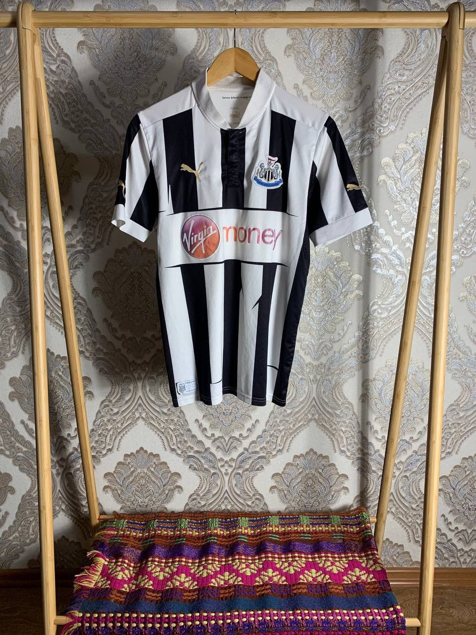 Puma × Vintage VERY RARE PUMA FC NEW CASTLE UNITED ENGLAND SOCCER JERSEY Size US S / EU 44-46 / 1 - 1 Thumbnail