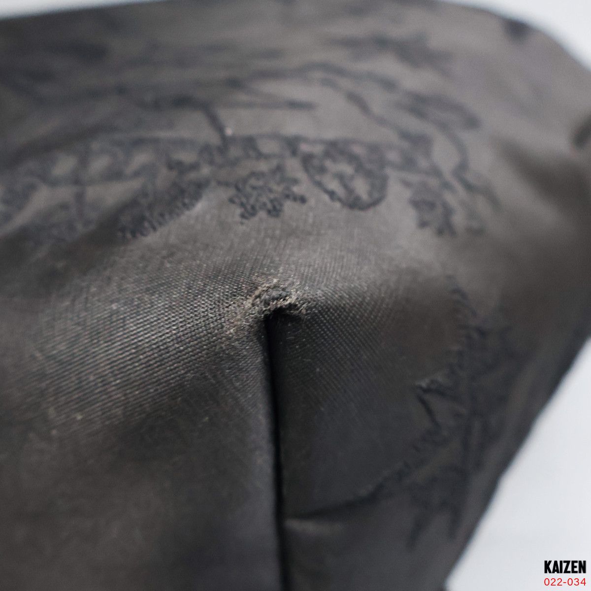 Alexander McQueen ALEXANDER MCQUEEN - LEATHER SKULL TATTOO JACQUARD BACKPACK Size ONE SIZE - 12 Thumbnail