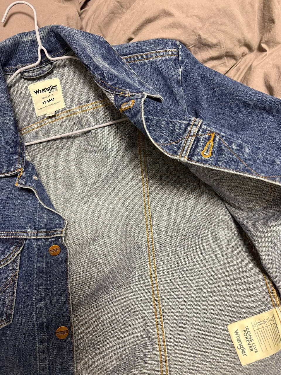 Wrangler Wrangler 124MJ Size US S / EU 44-46 / 1 - 3 Thumbnail