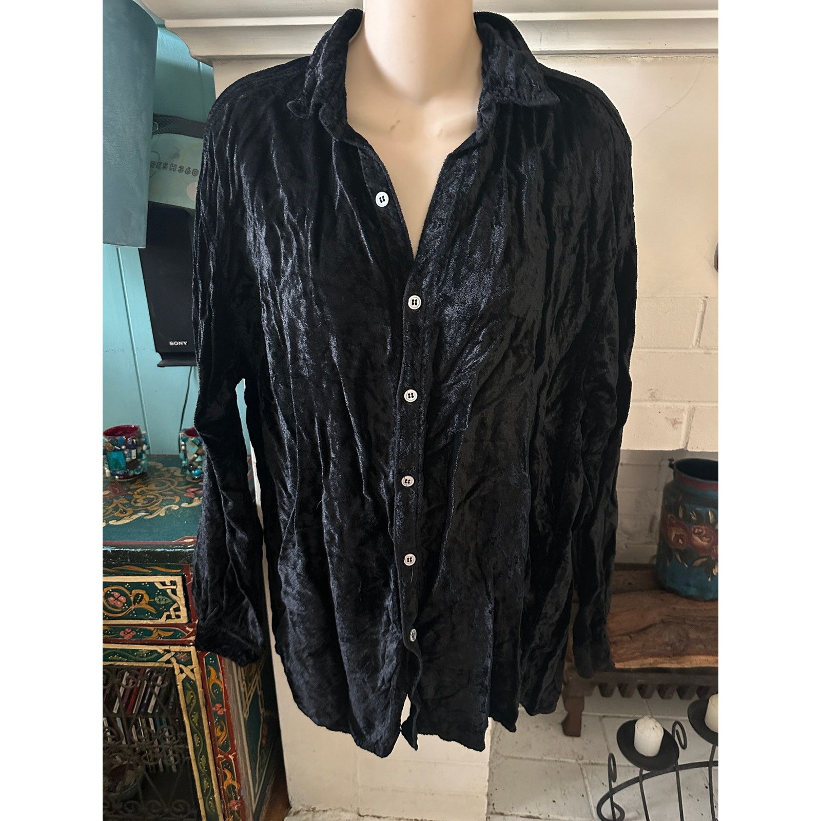 CP Shades 90s CP SHADES BLACK CRUSHED VELVET BUTTON DOWN SHIRT BLOUSE Size M / US 6-8 / IT 42-44 - 1 Thumbnail