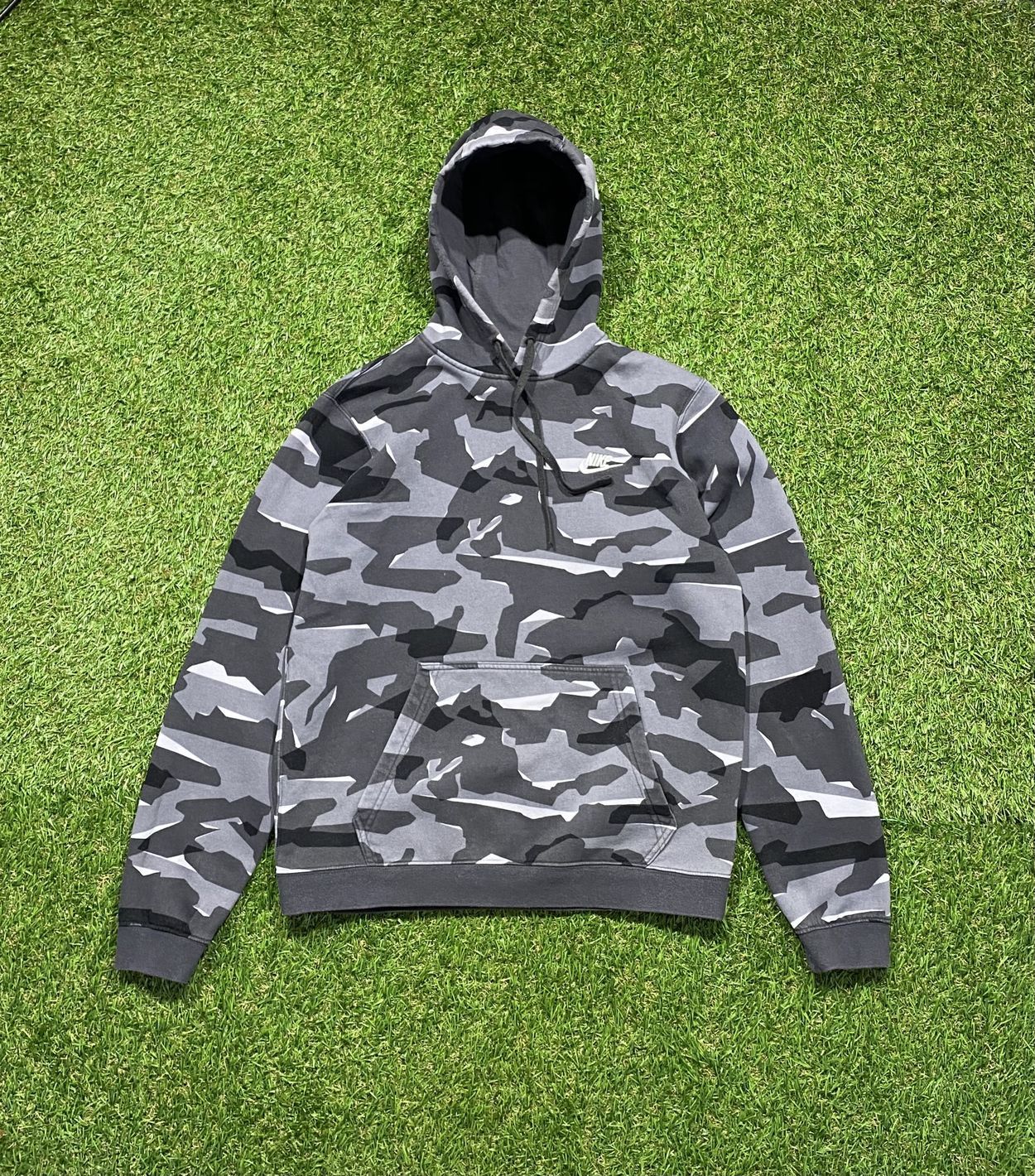 Nike vintage camo hoodie hotsell