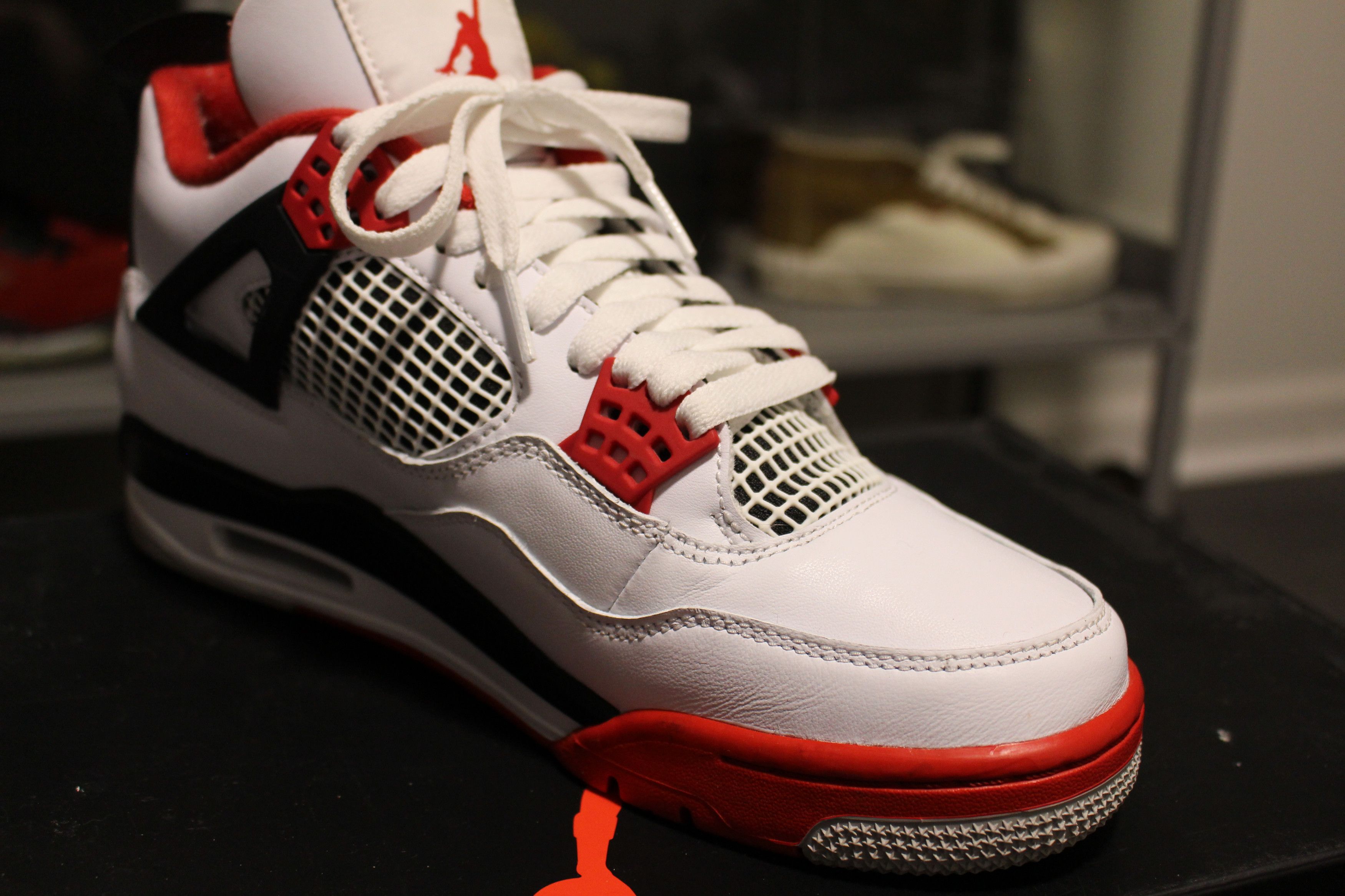 Jordan Brand Jordan 4 Retro OG "Fire Red" Size US 9 / EU 42 - 5 Thumbnail