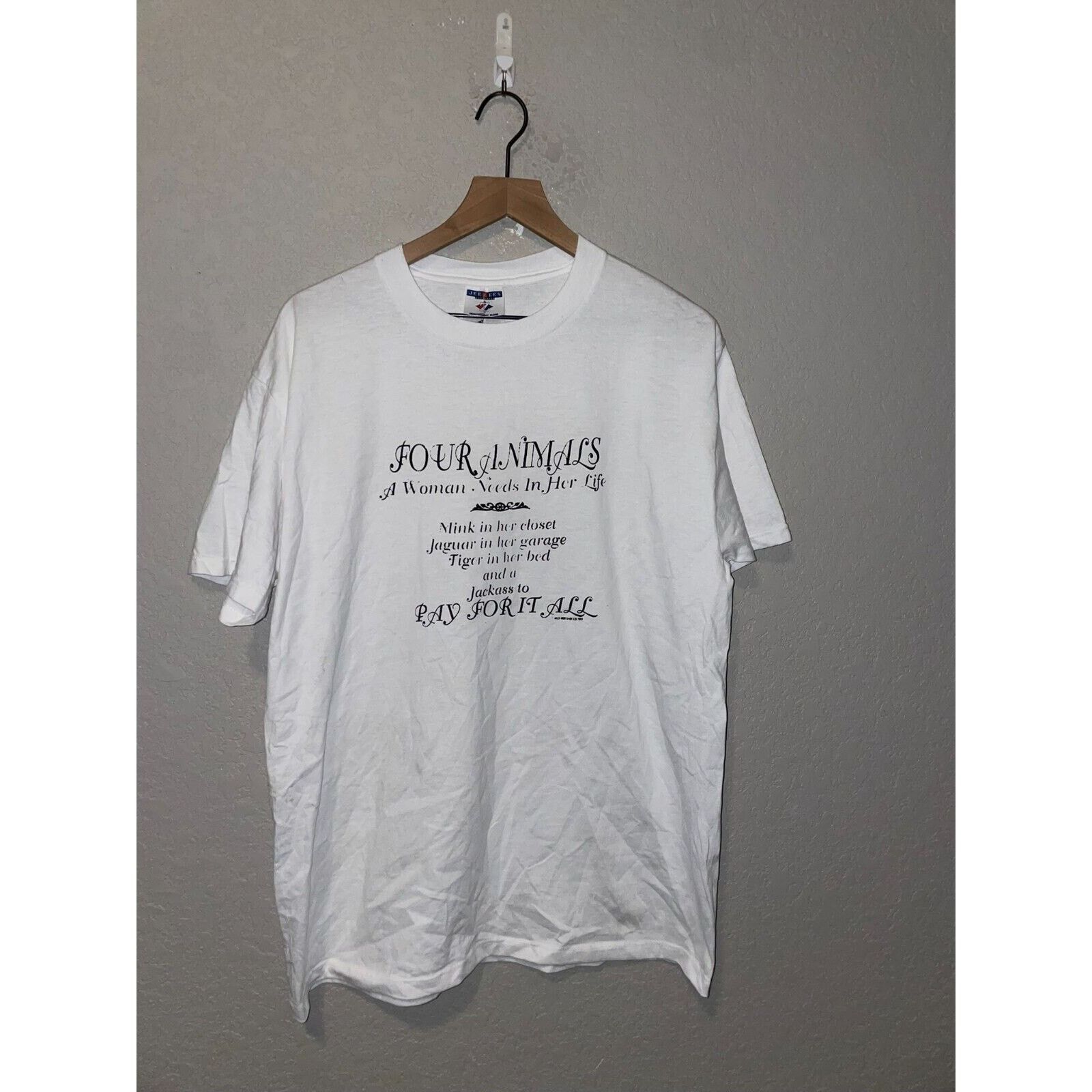 Jerzees Vintage Joke Shirt Four Animals A Woman Needs Humor Tee 90s Size US L / EU 52-54 / 3 - 1 Thumbnail