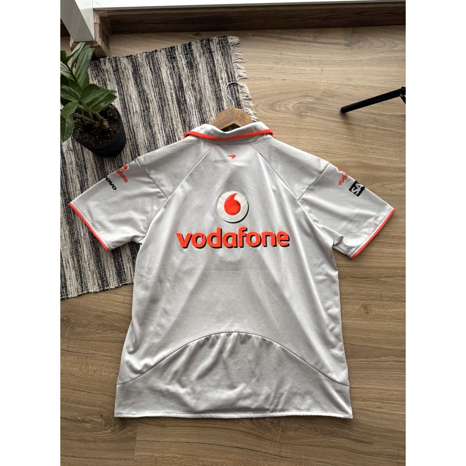 Mercedes-Benz McLaren Mercedes Benz AMG Petronas Formula One Team Gray Polo shirt M Men Size US M / EU 48-50 / 2 - 4 Thumbnail
