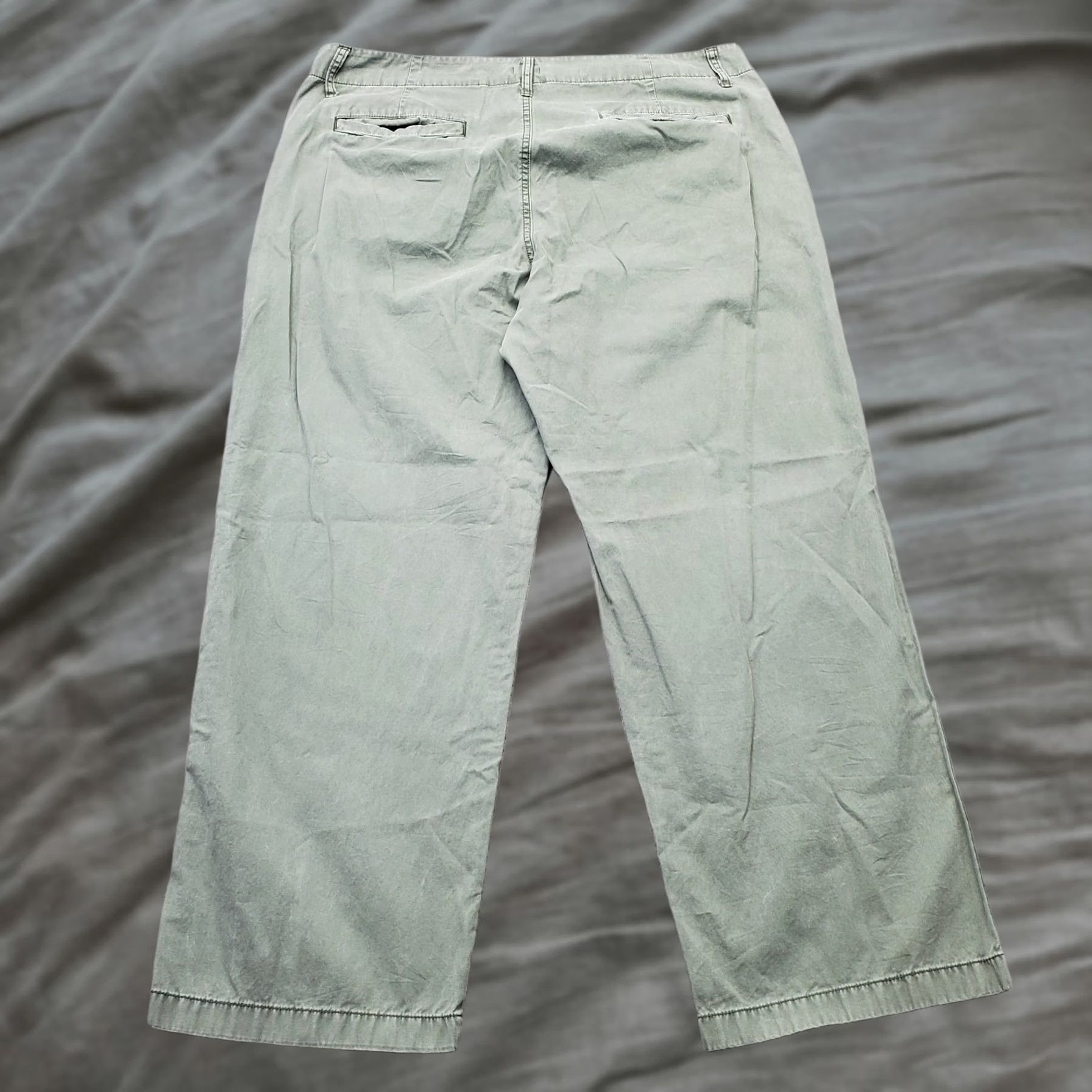 J.Crew J.CREW Chino Pants Mens Size 33 Green Regular Fit Stretch Low Waist Straight Leg Shirt Size US 33 - 1 Thumbnail