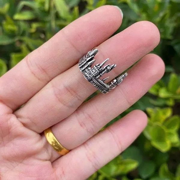 Other Old Castle Ring ( size 7 to 9 ) Size ONE SIZE - 3 Thumbnail