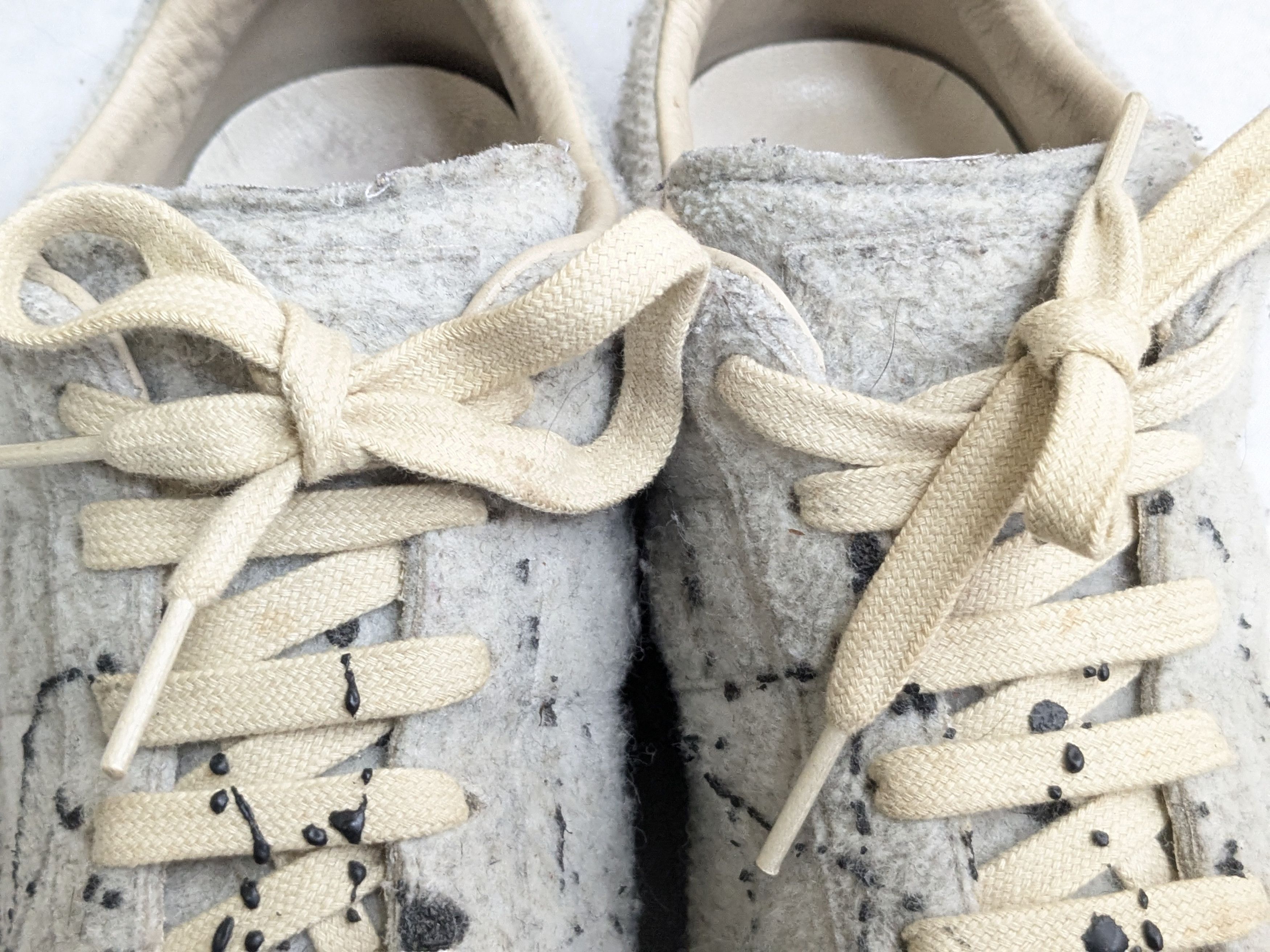 Maison Margiela Maison Margiela Replica GAT Gray Wool Paint Splatter 7 40 Size US 7 / EU 40 - 2 Thumbnail