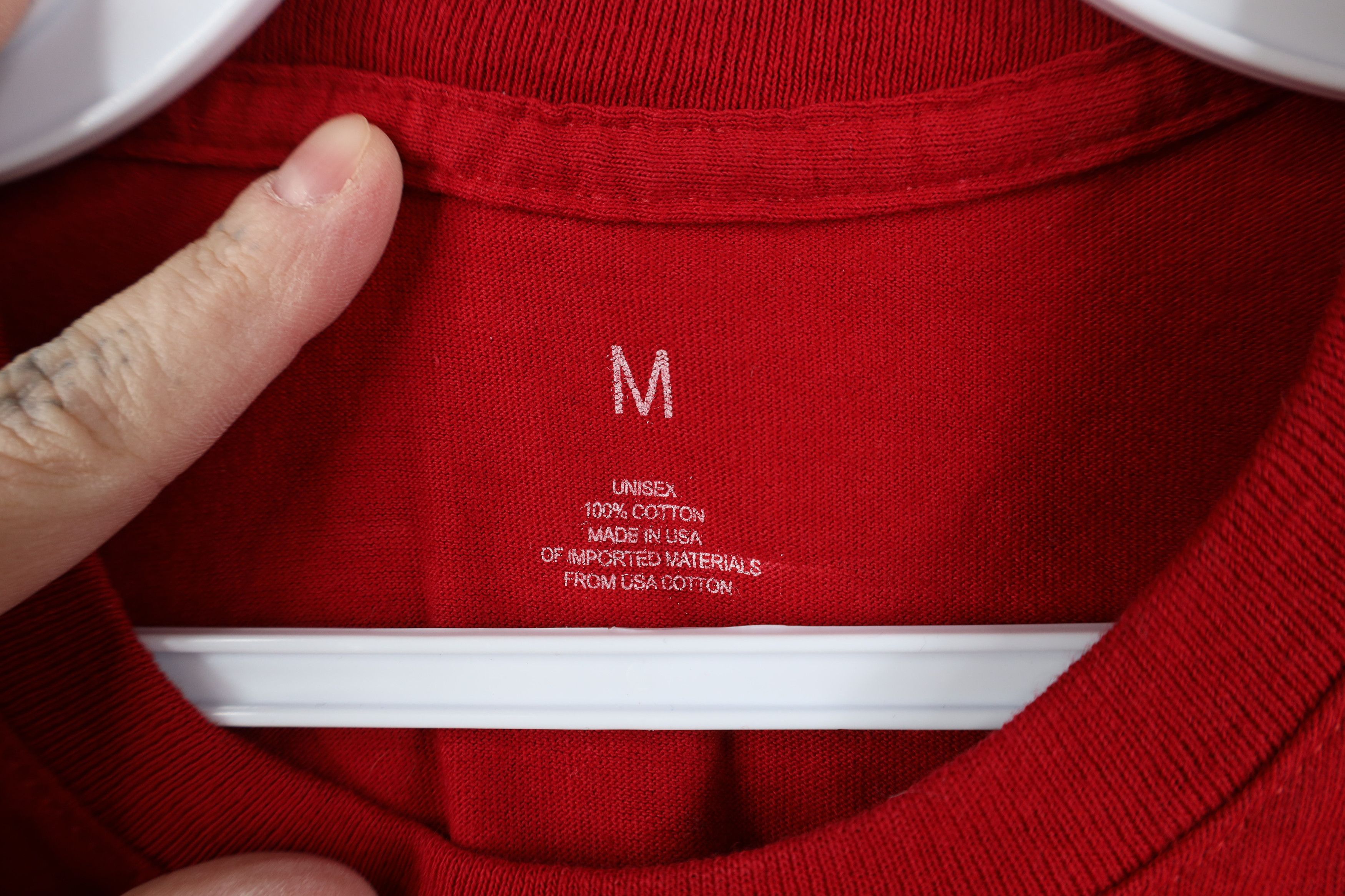 Vintage Vintage Y2K Issued Apple Inc Company T-Shirt Red Cotton USA Size US M / EU 48-50 / 2 - 8 Thumbnail