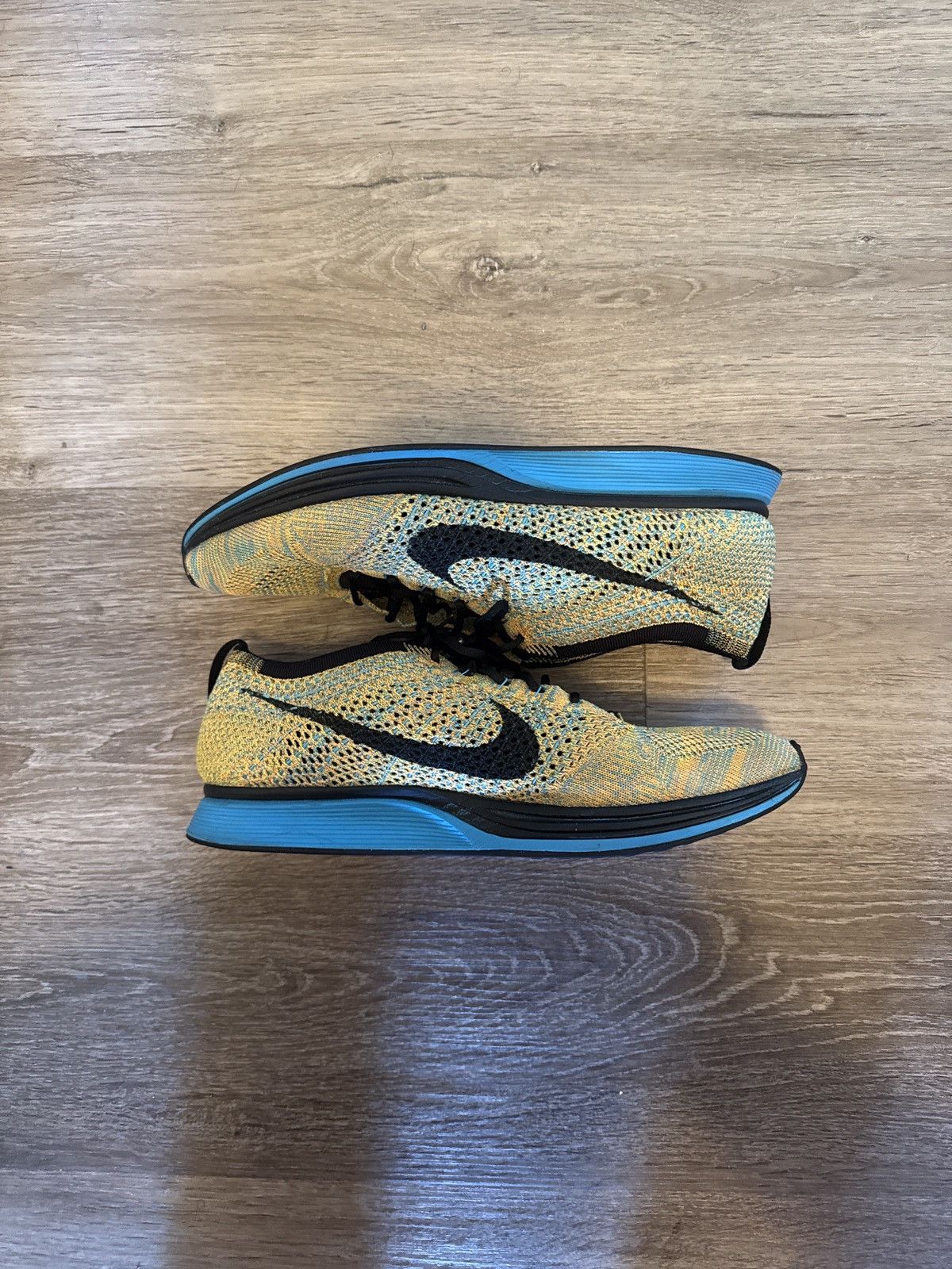 Nike Nike Flyknit Racer Size US 10 / EU 43 - 1 Thumbnail