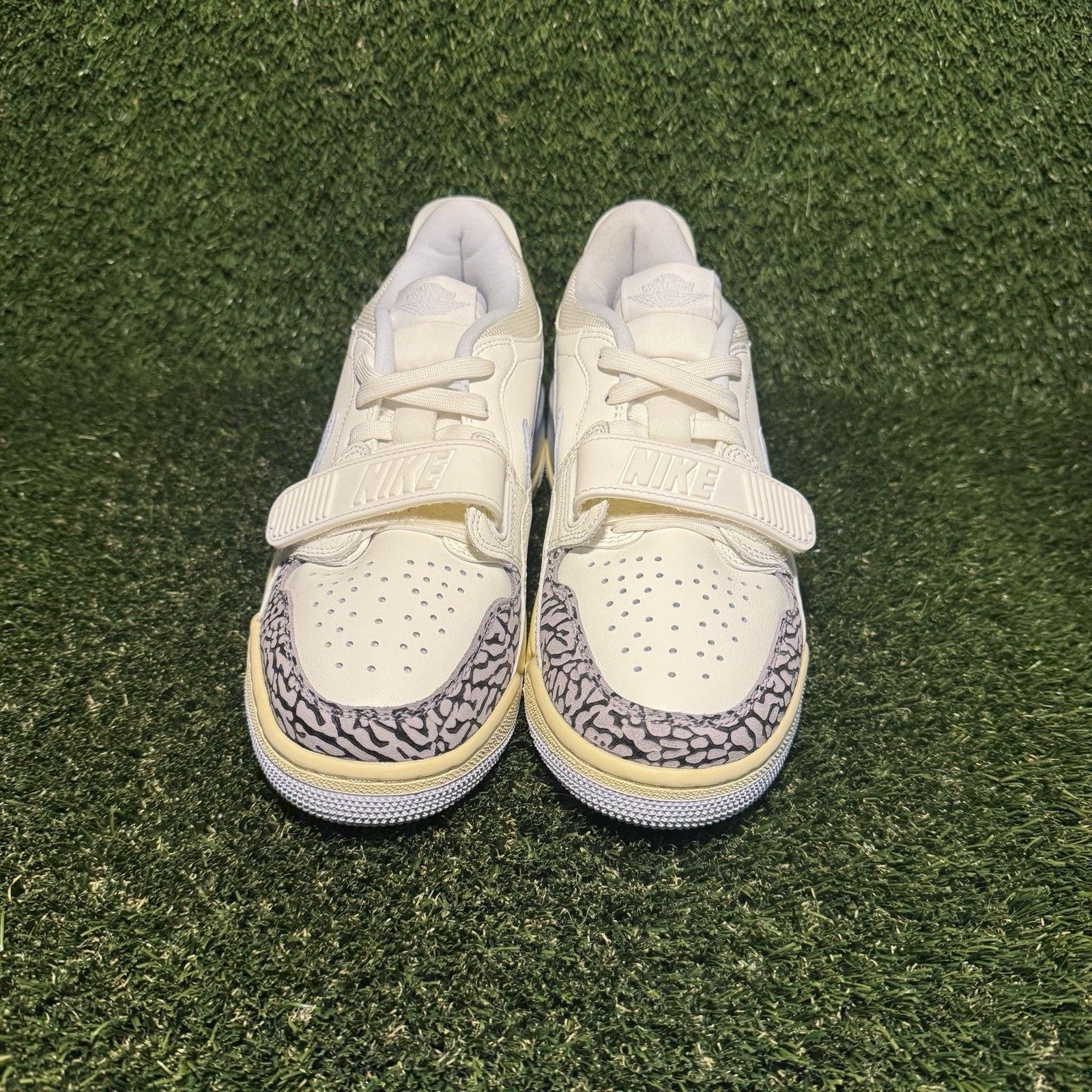 Jordan Brand Size 7.5 - Nike Air Jordan Legacy 312 Low Sail Football Grey Size US 7.5 / IT 37.5 - 2 Thumbnail