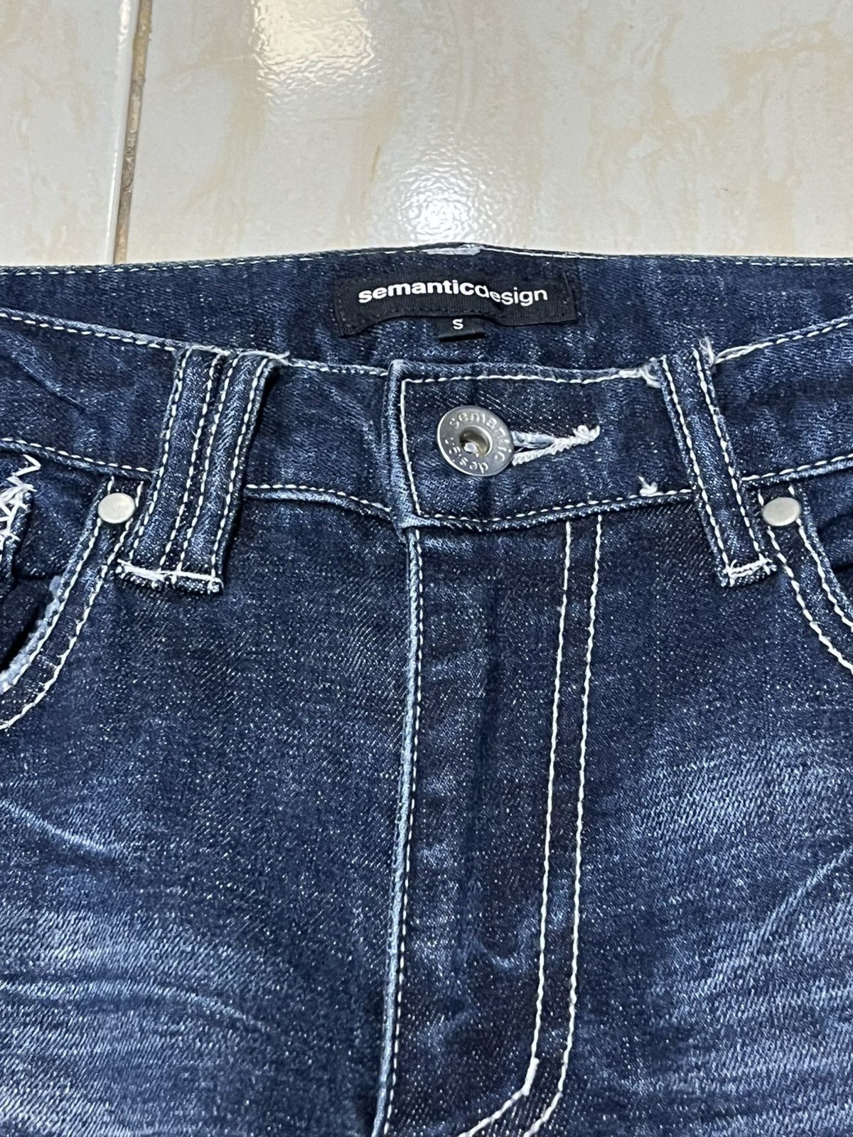 semanticdesign Semanticdesign distressed jeans Size US 29 - 6 Thumbnail