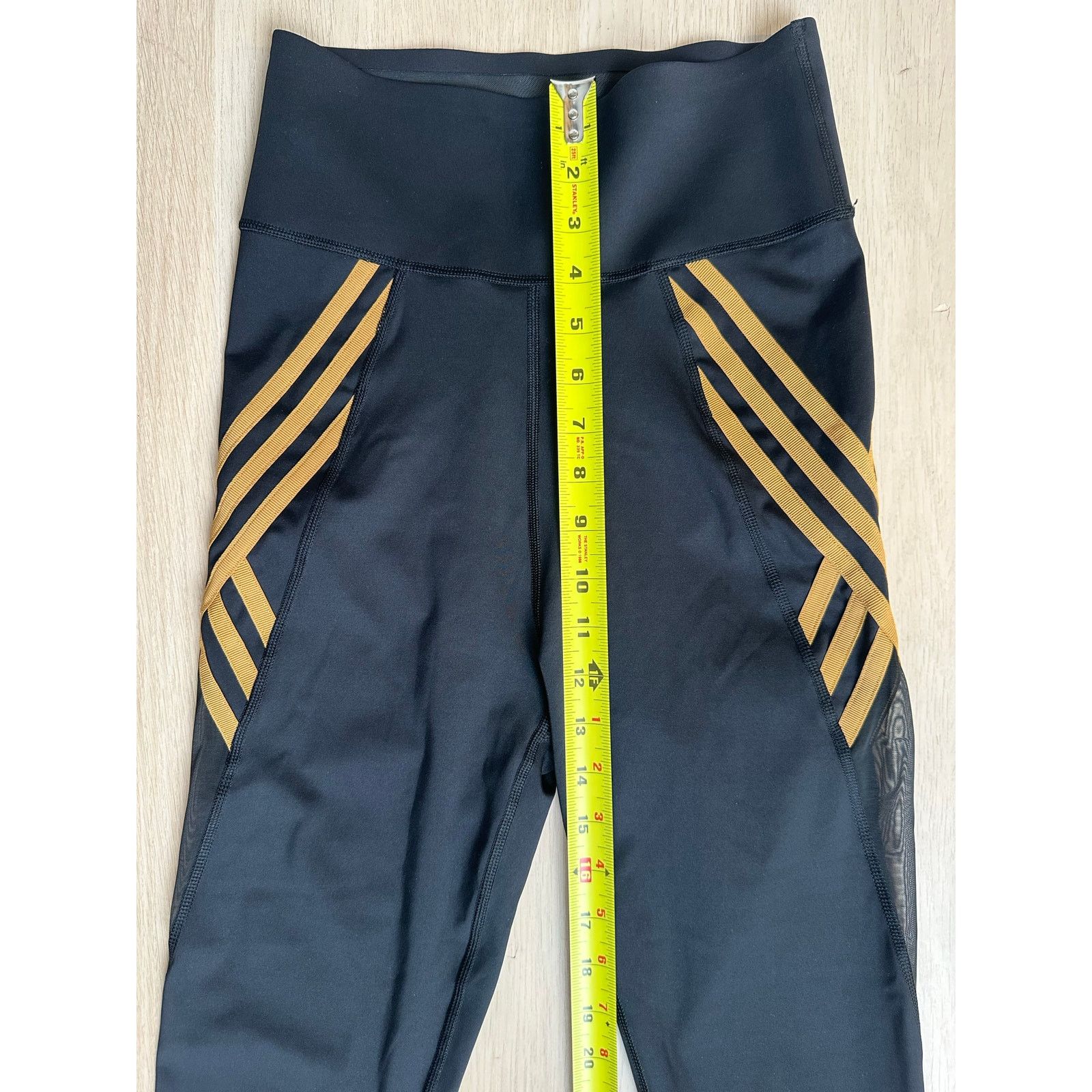 Ivy Park Adidas x Ivy Park Black and Gold Leggings - Size S - Mint Size 26" / US 2 / IT 38 - 2 Thumbnail