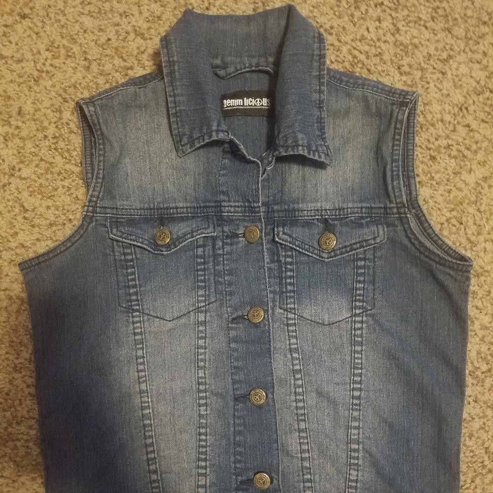 Designer Denim Licious Size Medium Denim Vest Size M / US 6-8 / IT 42-44 - 1 Thumbnail