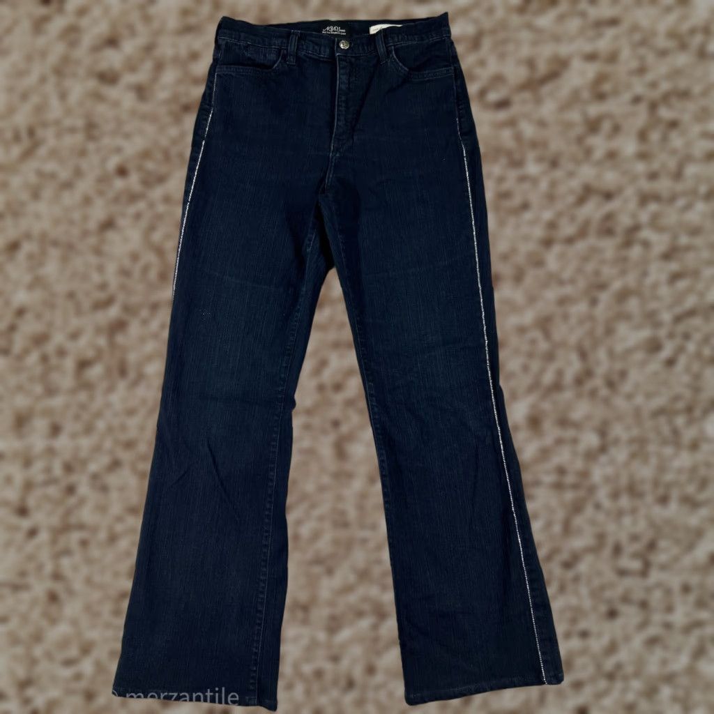 Denime Not Your Daughters Jeans Jeans Black Denim Bootcut 28x28 Womens 8 Regular Stretch Mid Rise 28in Inseam 28in Dark Wash 5-Pocket Design Zip Size 34" / US 12 / IT 48 - 1 Thumbnail