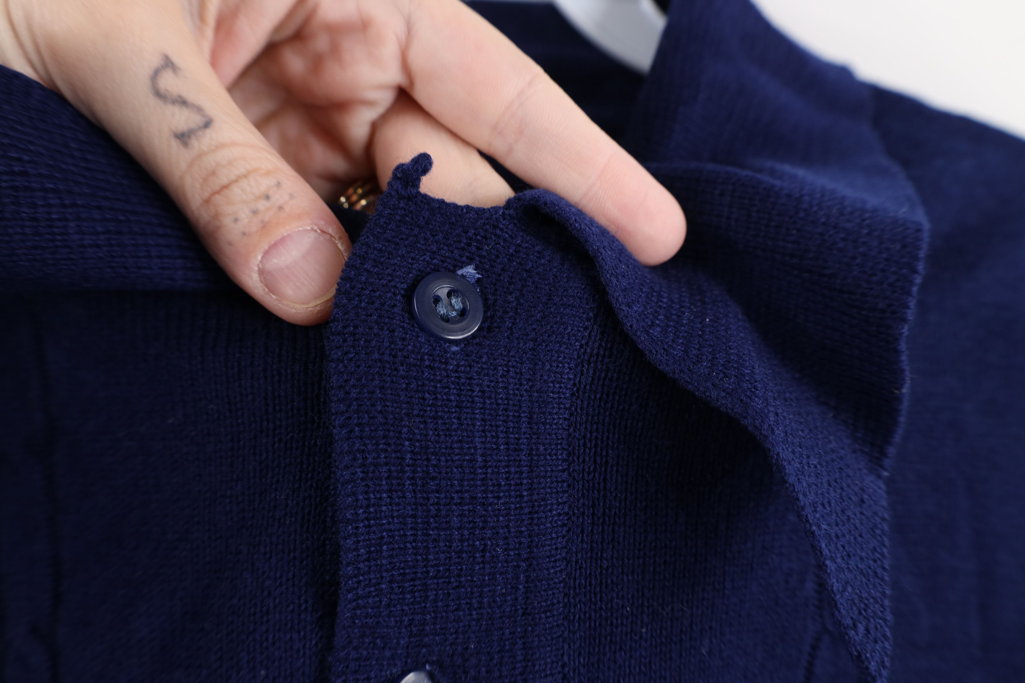 Vintage Vintage 70s Streetwear Cable Knit Collared Sweater Navy Blue Size US L / EU 52-54 / 3 - 7 Thumbnail