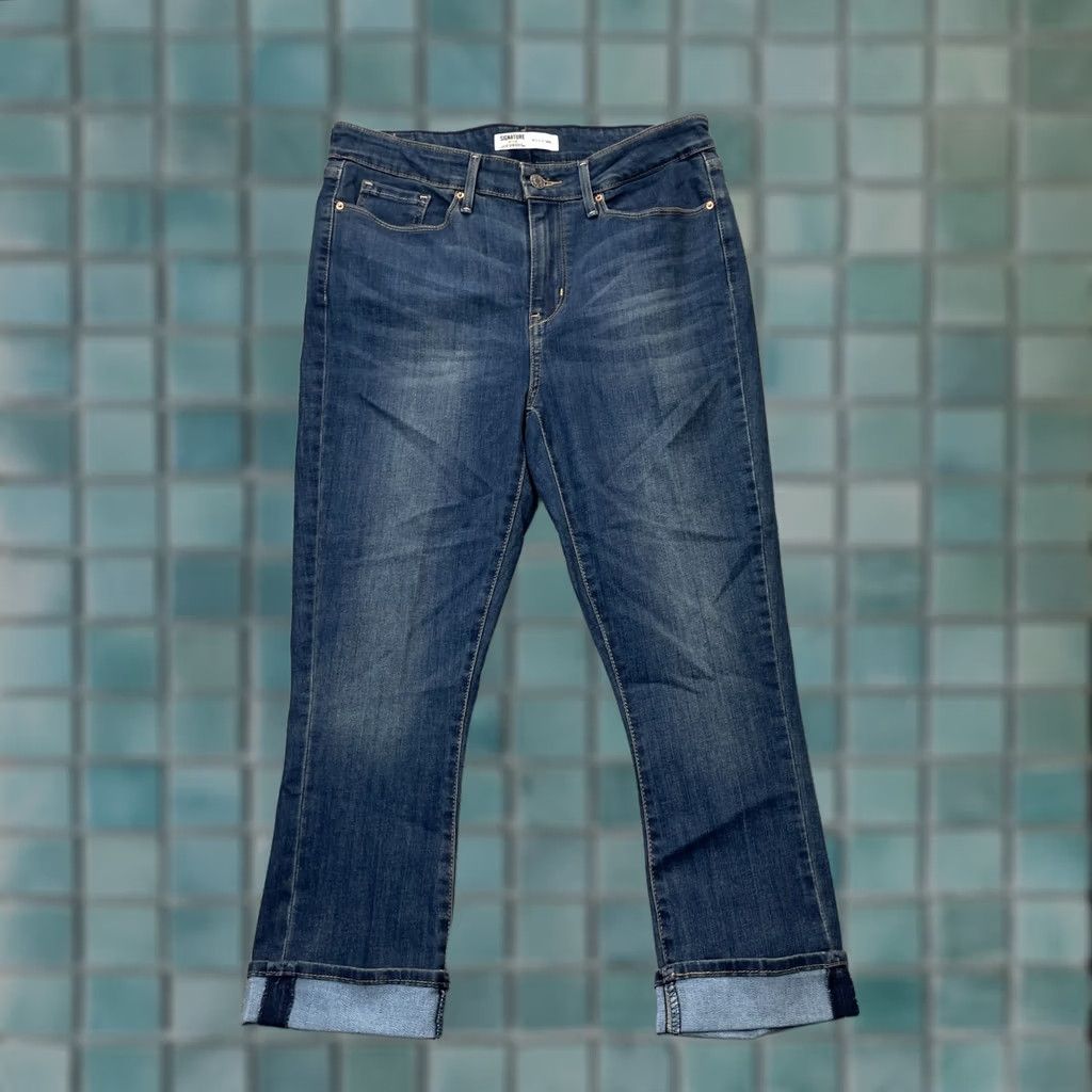 Levi's Levi's Jeans Capri 32x22 Blue Denim Cotton 5-Pocket Signature Gold Mid Rise Bootcut Womens Jeans Capris City Preppy Size 24" / US 00 / IT 34 - 1 Thumbnail