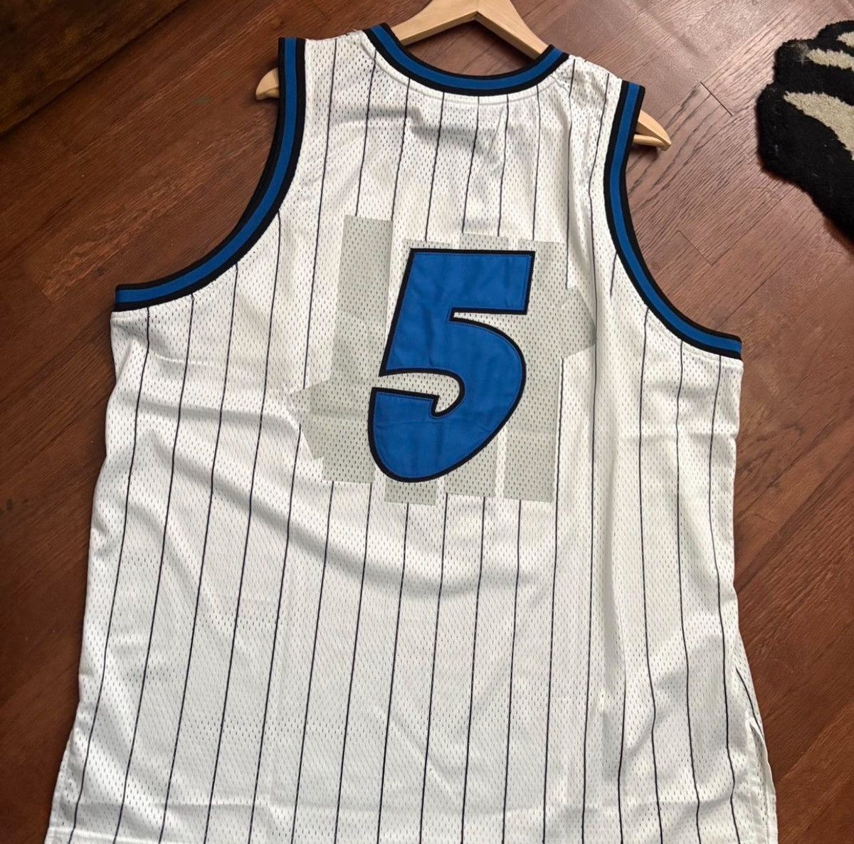 Undefeated Undefeated basketball jersey Size US XXL / EU 58 / 5 - 3 Thumbnail