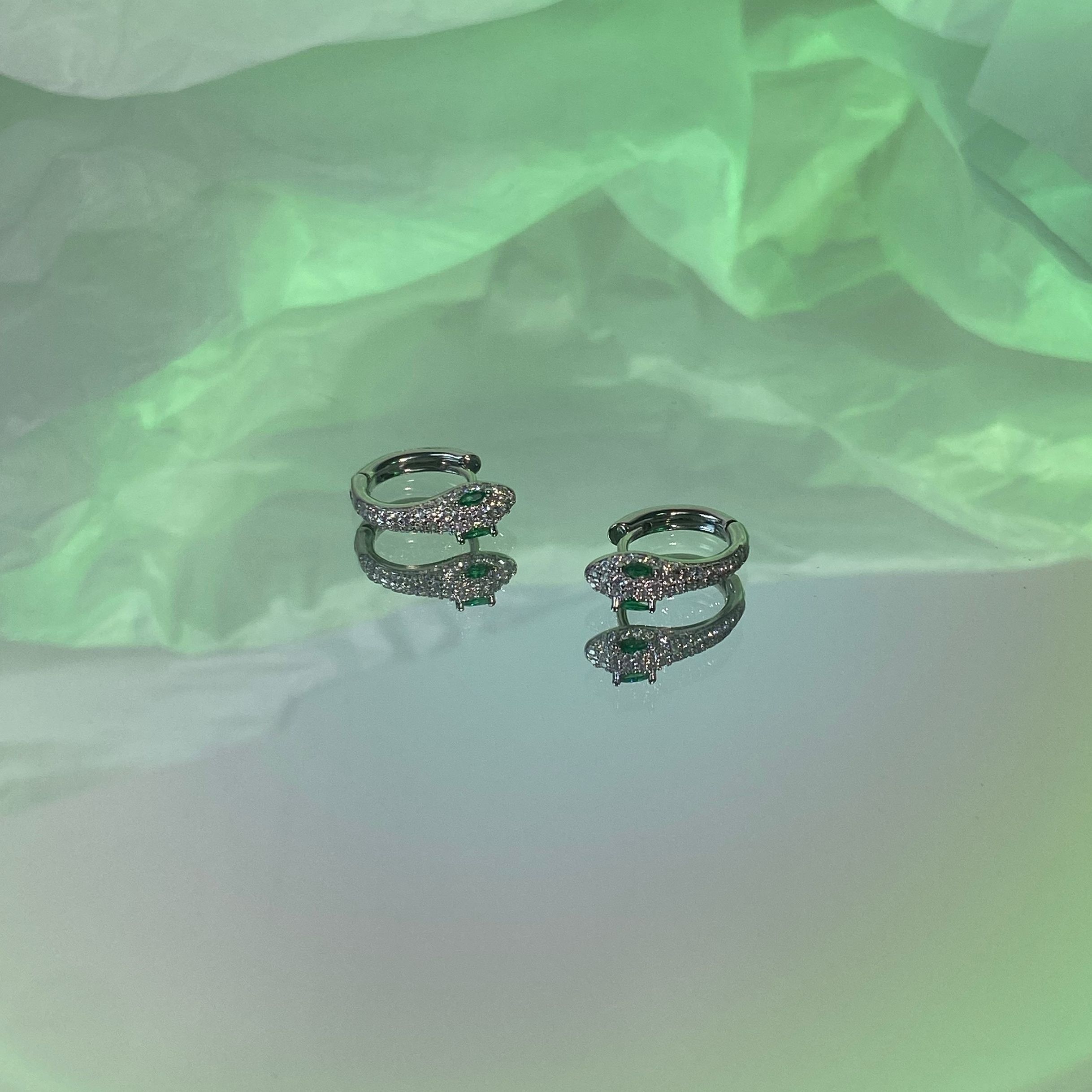 Jewelry × Vintage Silver hip hop street serpentine stud earrings for men Size ONE SIZE - 1 Thumbnail