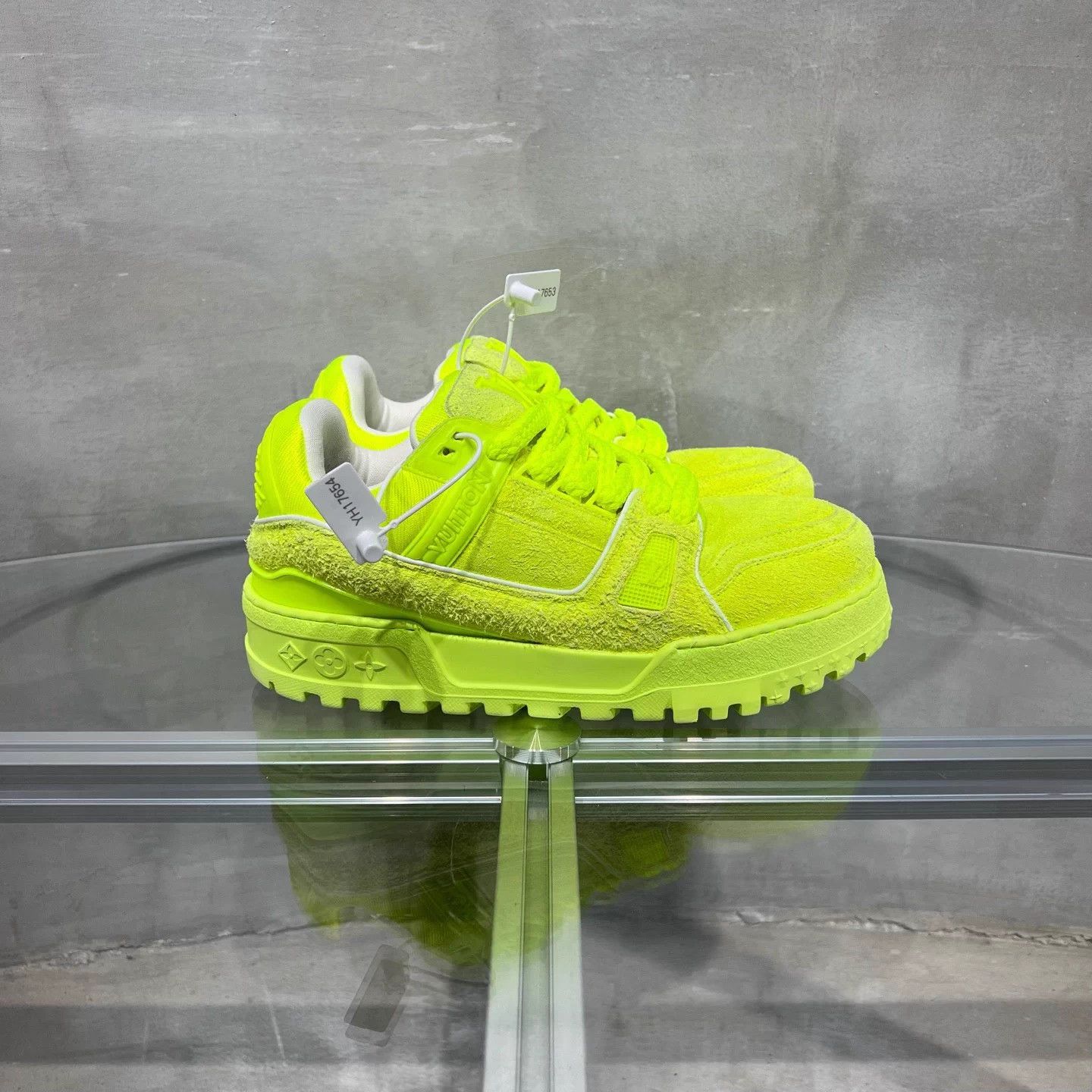 Louis Vuitton LV Trainer Maxi Fluorescent Green UK7 41 Size US 7 / EU 40 - 4 Thumbnail