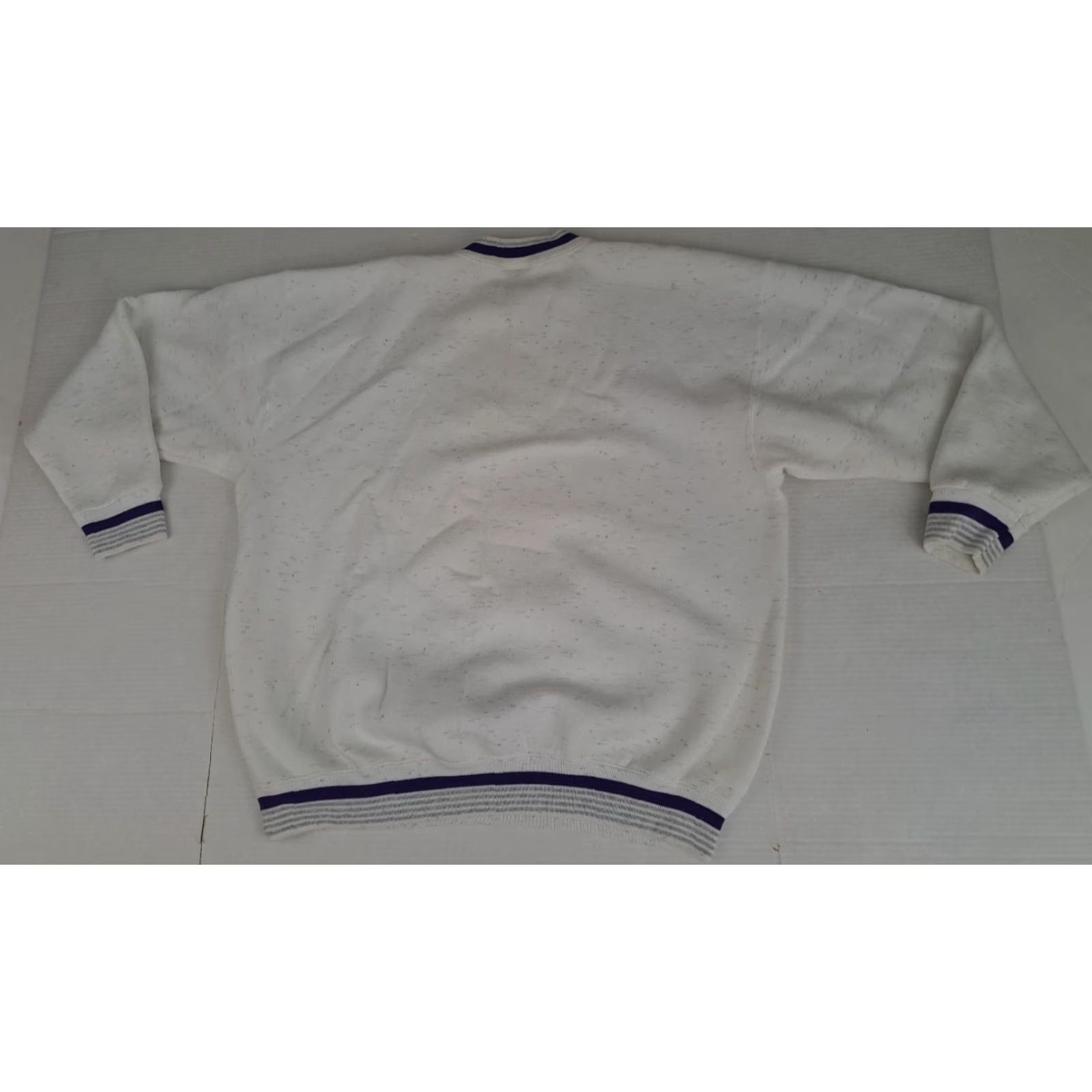 Vintage VINTAGE Oneita Sweatshirt Shirt 2XL Unisex Adults White Cotton Crew Neck Long Sleeve Pullover Canvas Regular USA Made Size US XXL / EU 58 / 5 - 6 Thumbnail