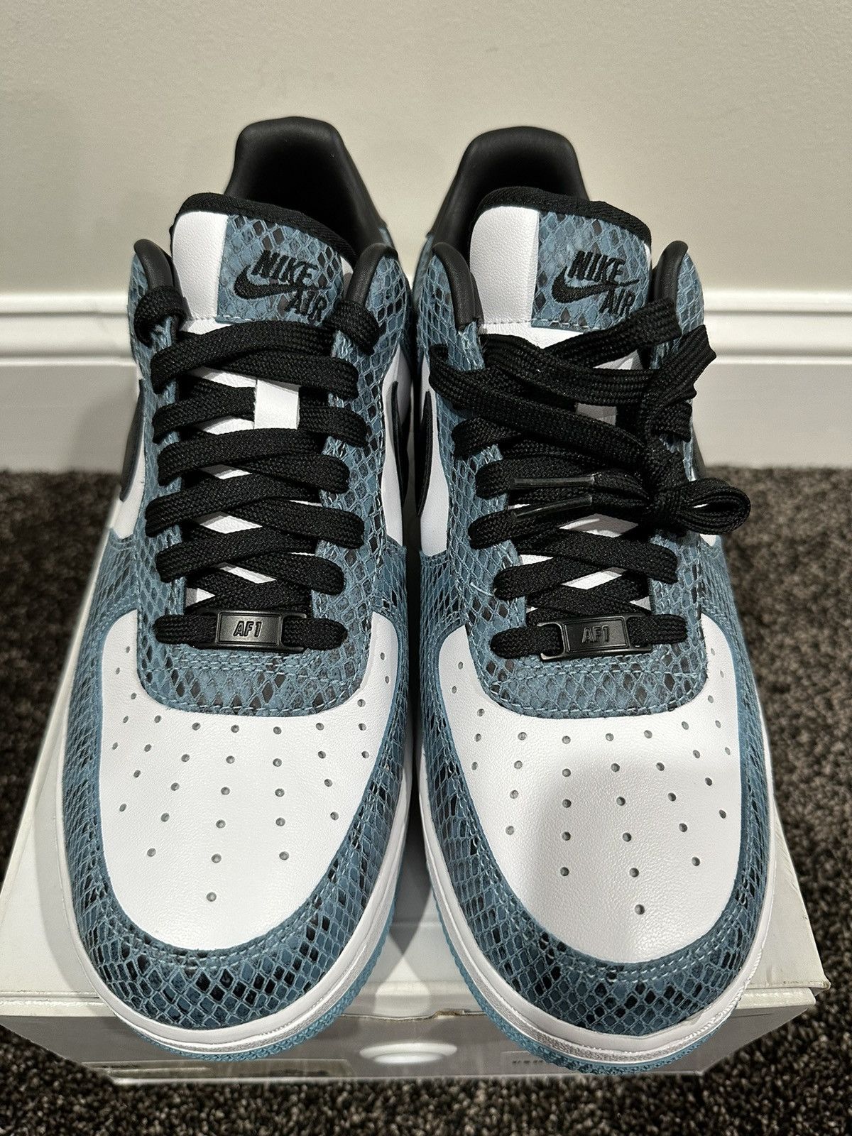 Nike Nike By You Air Force 1 Low Blue Snakeskin Sneakers Size US 10 / EU 43 - 4 Thumbnail