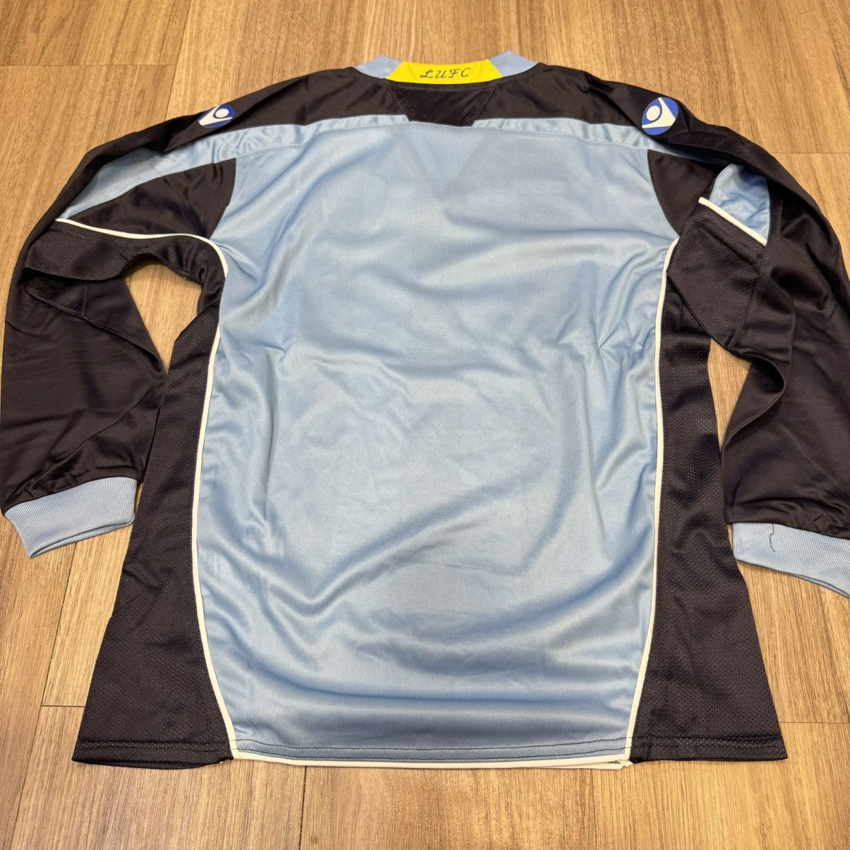 Macron Leeds United 08/09 Longsleeves set (Bnwt) Size US XS / EU 42 / 0 - 3 Thumbnail