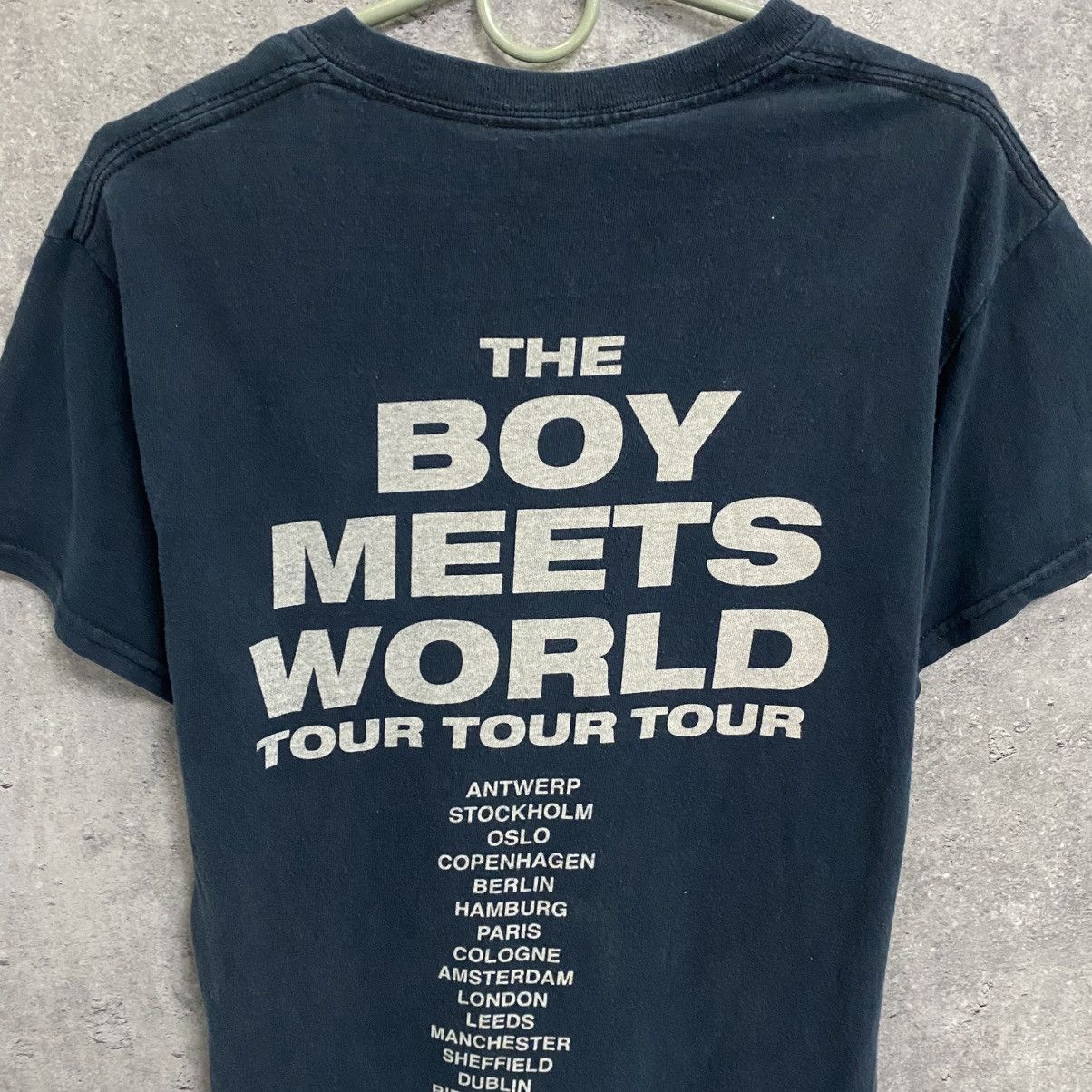 Vintage Vintage Drake T Shirt Tee The Boy Meets World Tour Big Logo Size US S / EU 44-46 / 1 - 8 Thumbnail