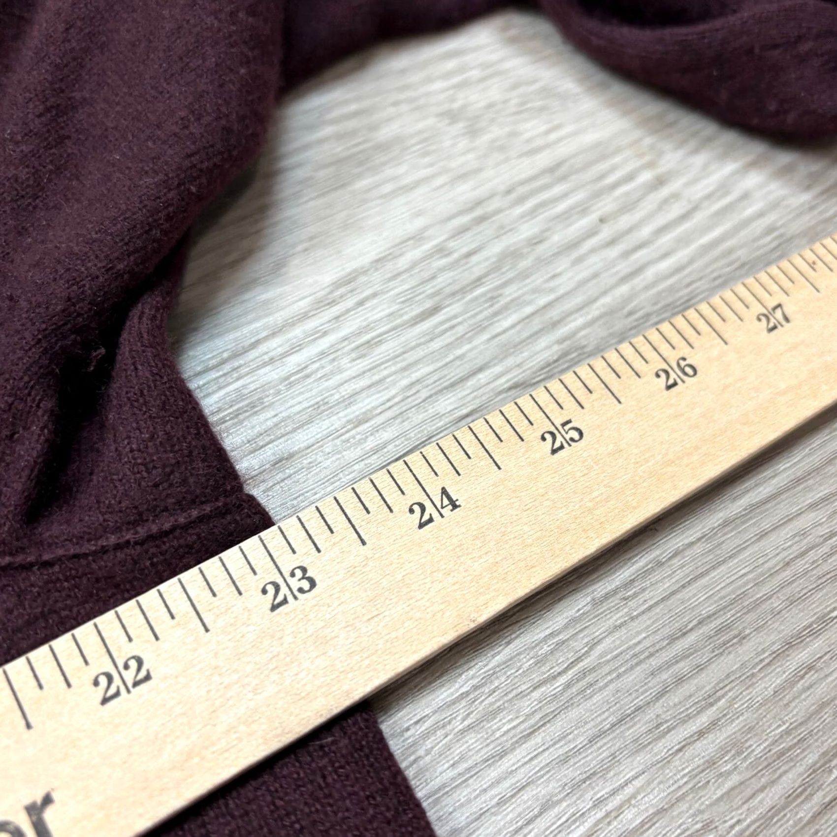 Vince Vince. 100% Cashmere V Neck Sweater Large Preppy Minimalist Men's Size US L / EU 52-54 / 3 - 5 Thumbnail
