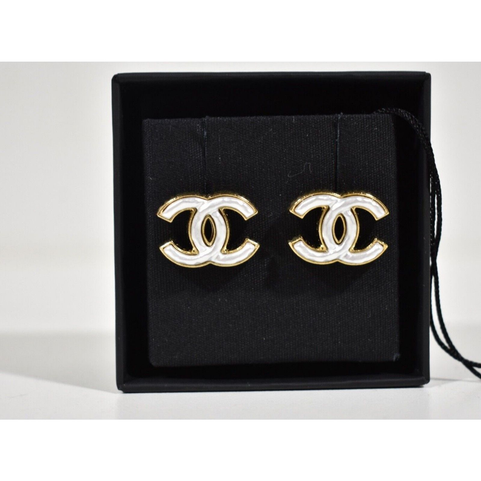 Chanel Chanel Gold Pearl White Interlocking Statement Stud Earrings Size ONE SIZE - 7 Thumbnail