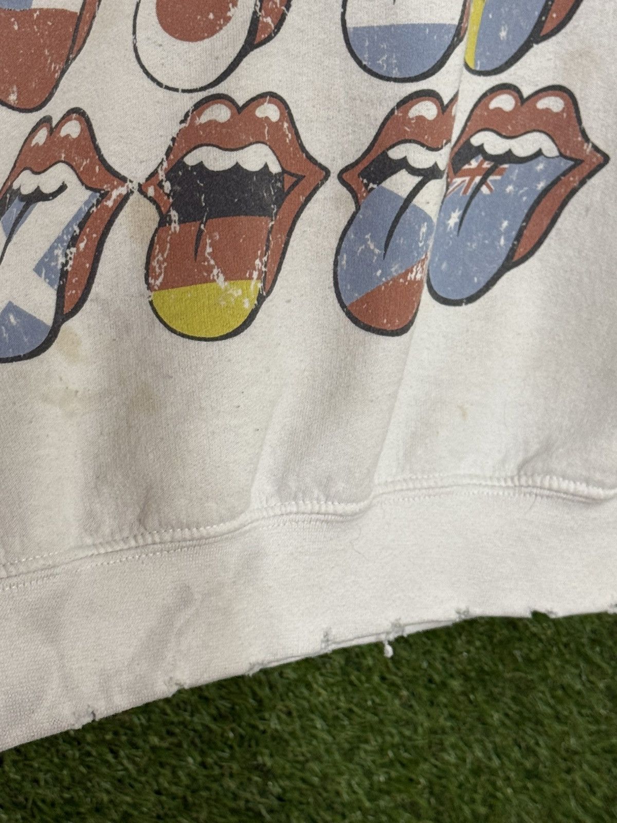 The Rolling Stones The Rolling Stones Country Flag Sweatshirt White Medium Tour Size US M / EU 48-50 / 2 - 3 Thumbnail