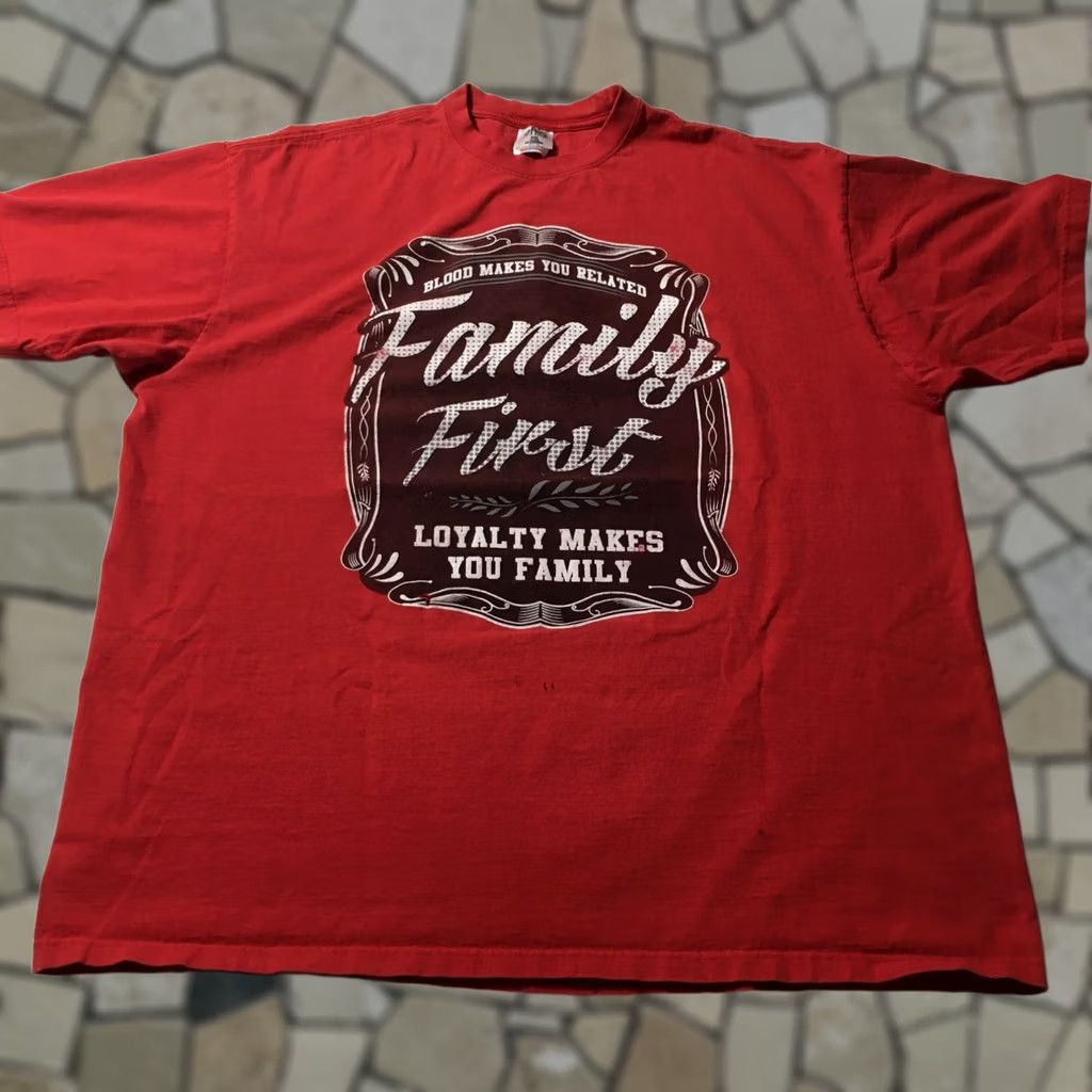 Vintage 4XL Graphic Shirt loyalty blood family Heavyweight red Shaka wear Size US XXL / EU 58 / 5 - 1 Thumbnail