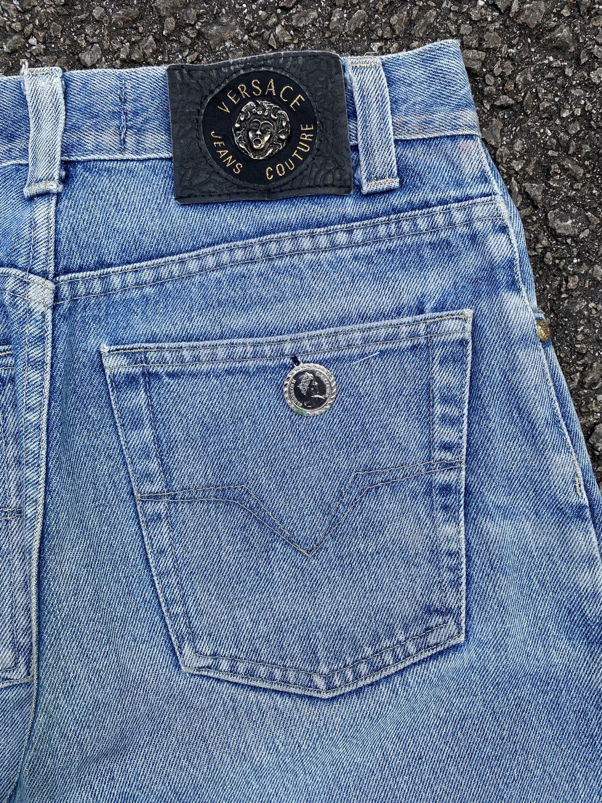 Versace × Versace Jeans Couture × Vintage 1990s - Vintage Versace Jeans Couture Washed Blue Jeans Size US 28 / EU 44 - 14 Thumbnail