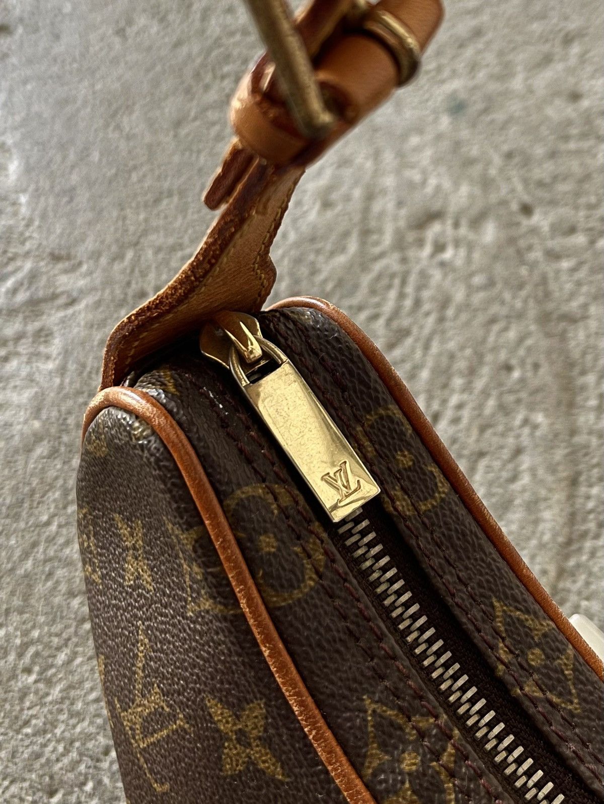 Louis Vuitton Louis Vuitton - 2003 - Croissant PM - Pochette Size ONE SIZE - 7 Thumbnail