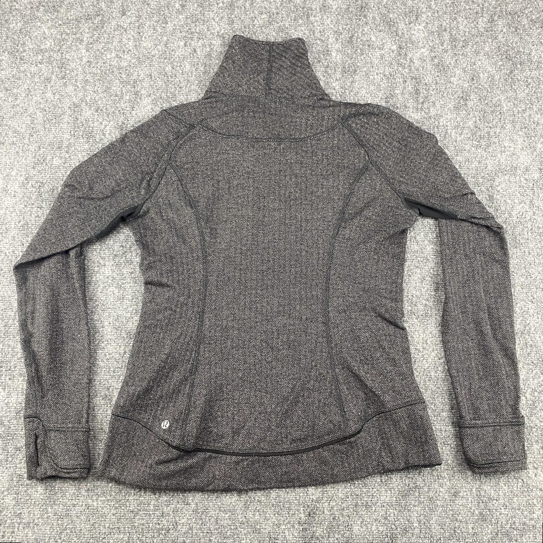 Lululemon Lululemon Sweatshirt Jacket Womens 10 Gray Black Herringbone Zip Up Athletica 1/2 Zip Running Yoga Training Size L / US 10 / IT 46 - 6 Thumbnail