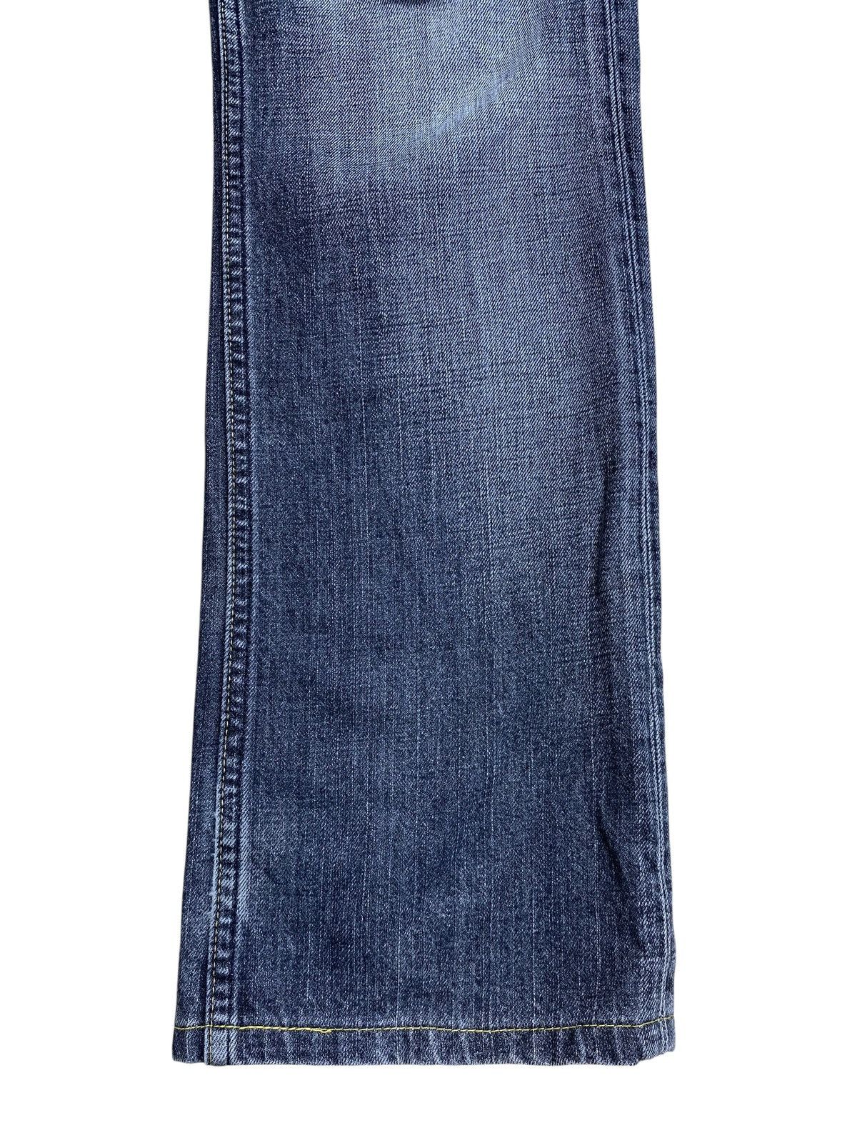 Levi's Levi’s Faded Wash Whiskers Style Flare Jeans Size US 30 / EU 46 - 6 Thumbnail
