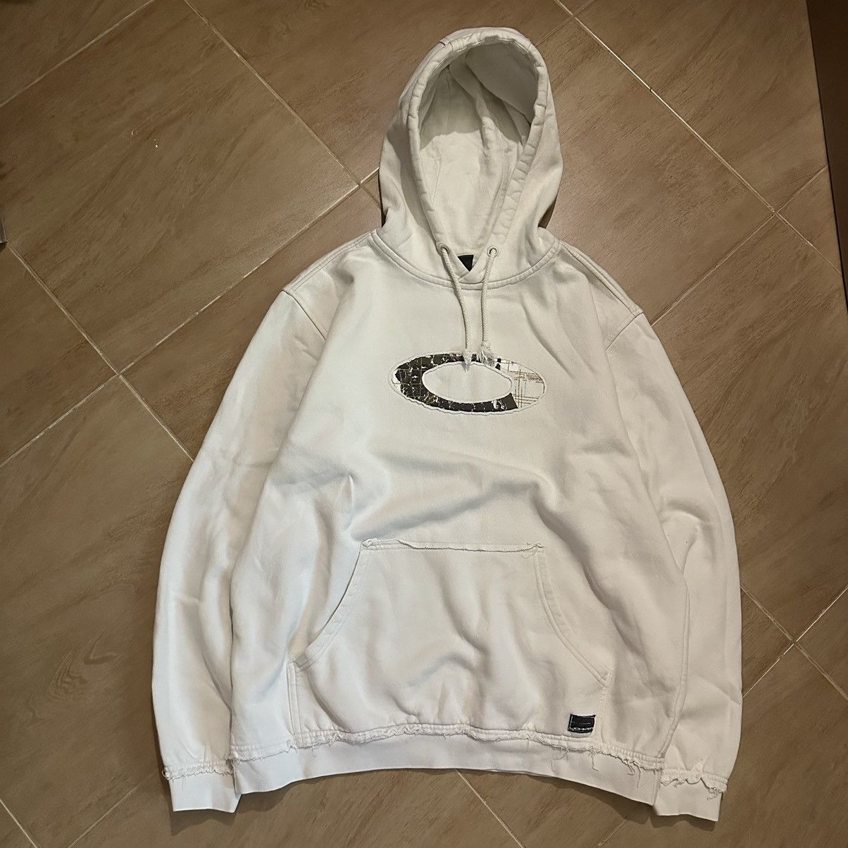 Oakley Rare Y2K Oakley Hoodie Size US L / EU 52-54 / 3 - 1 Thumbnail