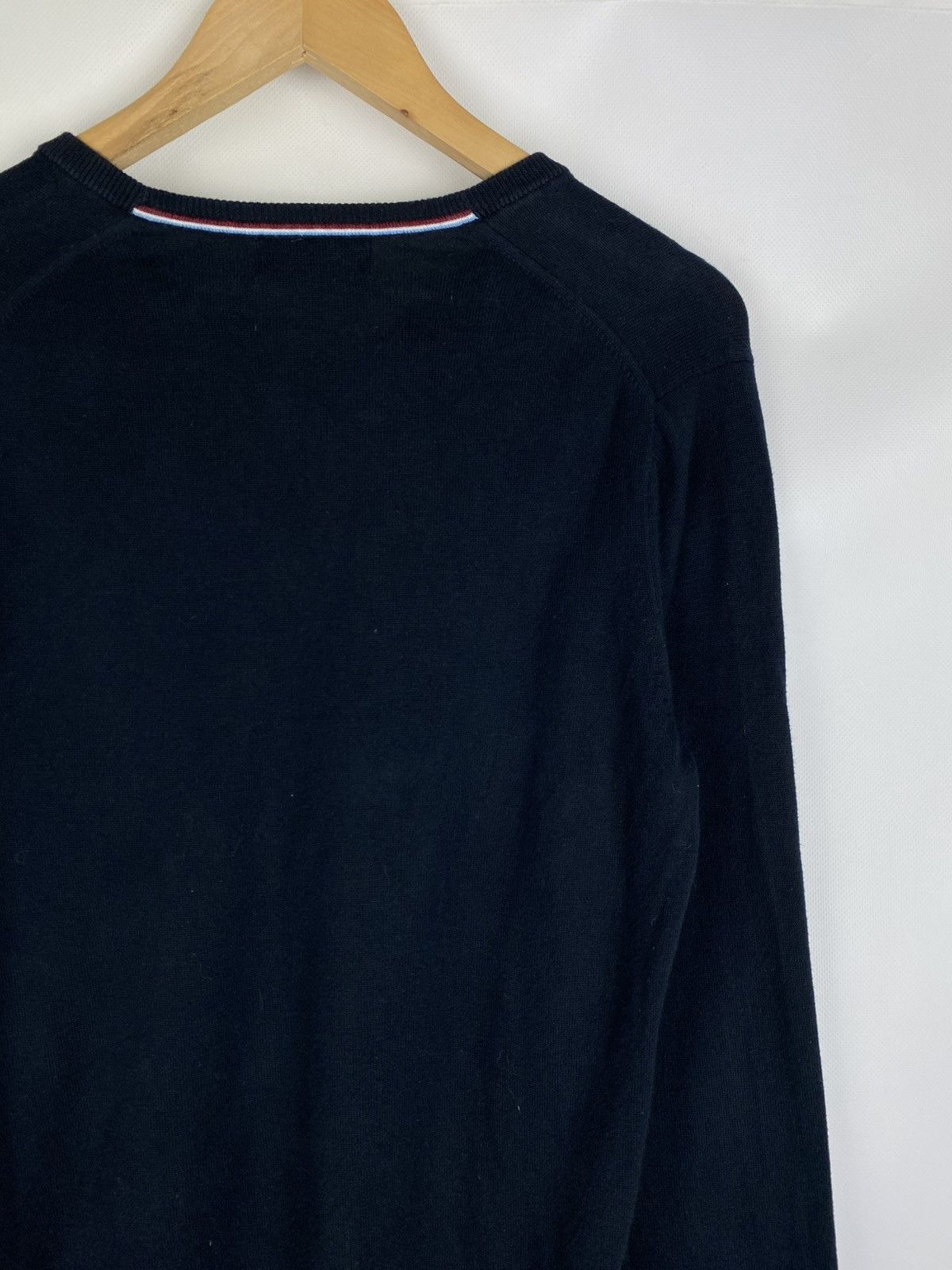 Fred Perry Fred Perry men’s v-neck cotton sweater pullover size S Size US S / EU 44-46 / 1 - 17 Thumbnail