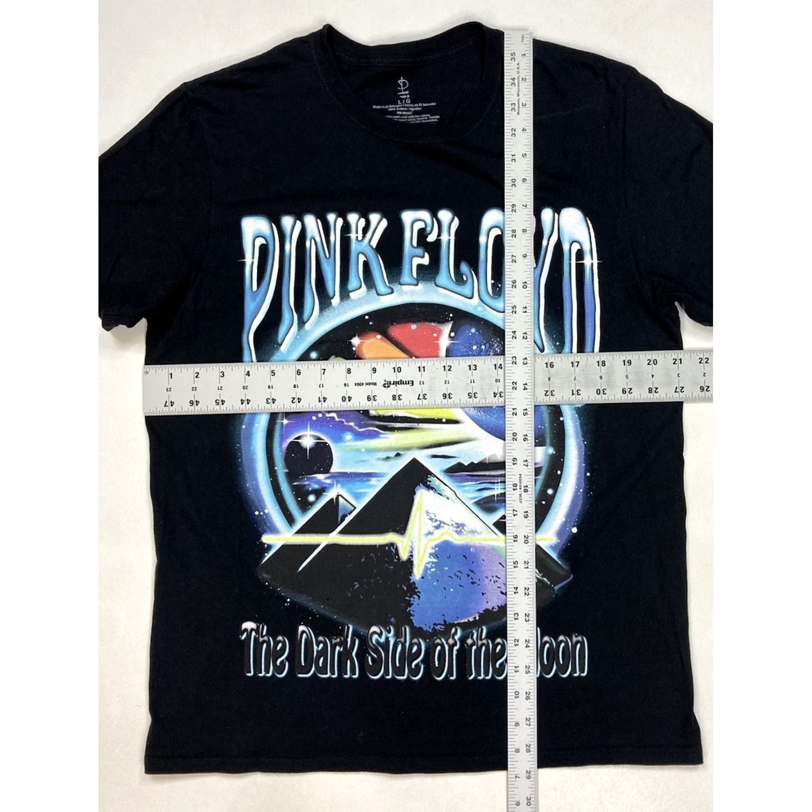 Vintage VINTAGE Pink Floyd The Dark Side Of The Moon Graphic T-shirt Men Large Black Music Size US L / EU 52-54 / 3 - 5 Thumbnail