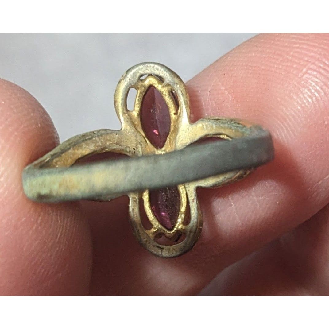 Other Vintage Elegant Floral Purple Stone Gold Tone Ring Size 6 Size ONE SIZE - 7 Thumbnail