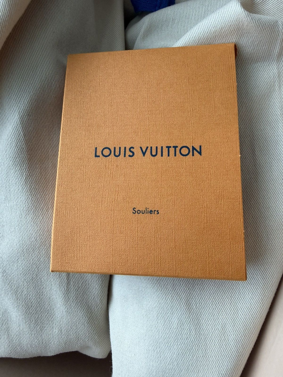 Louis Vuitton Louis Vuitton Run Away Sneaker Size US 6 / IT 36 - 5 Thumbnail
