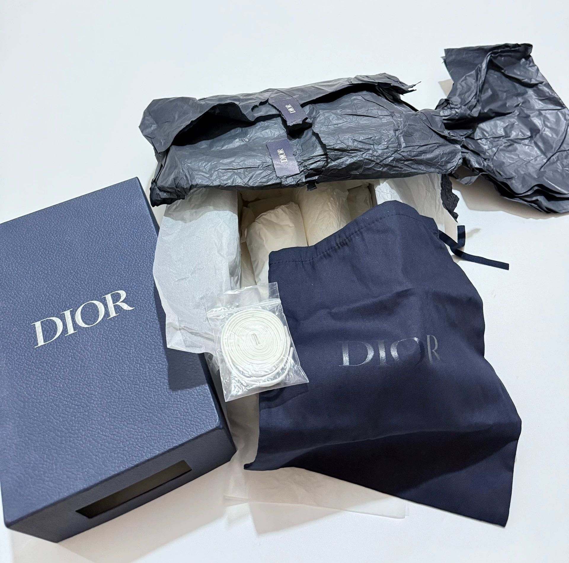 Dior Dior B01 Monogram Embossed Flat Casual Shoes Navy/White 42 Size US 9 / EU 42 - 2 Thumbnail
