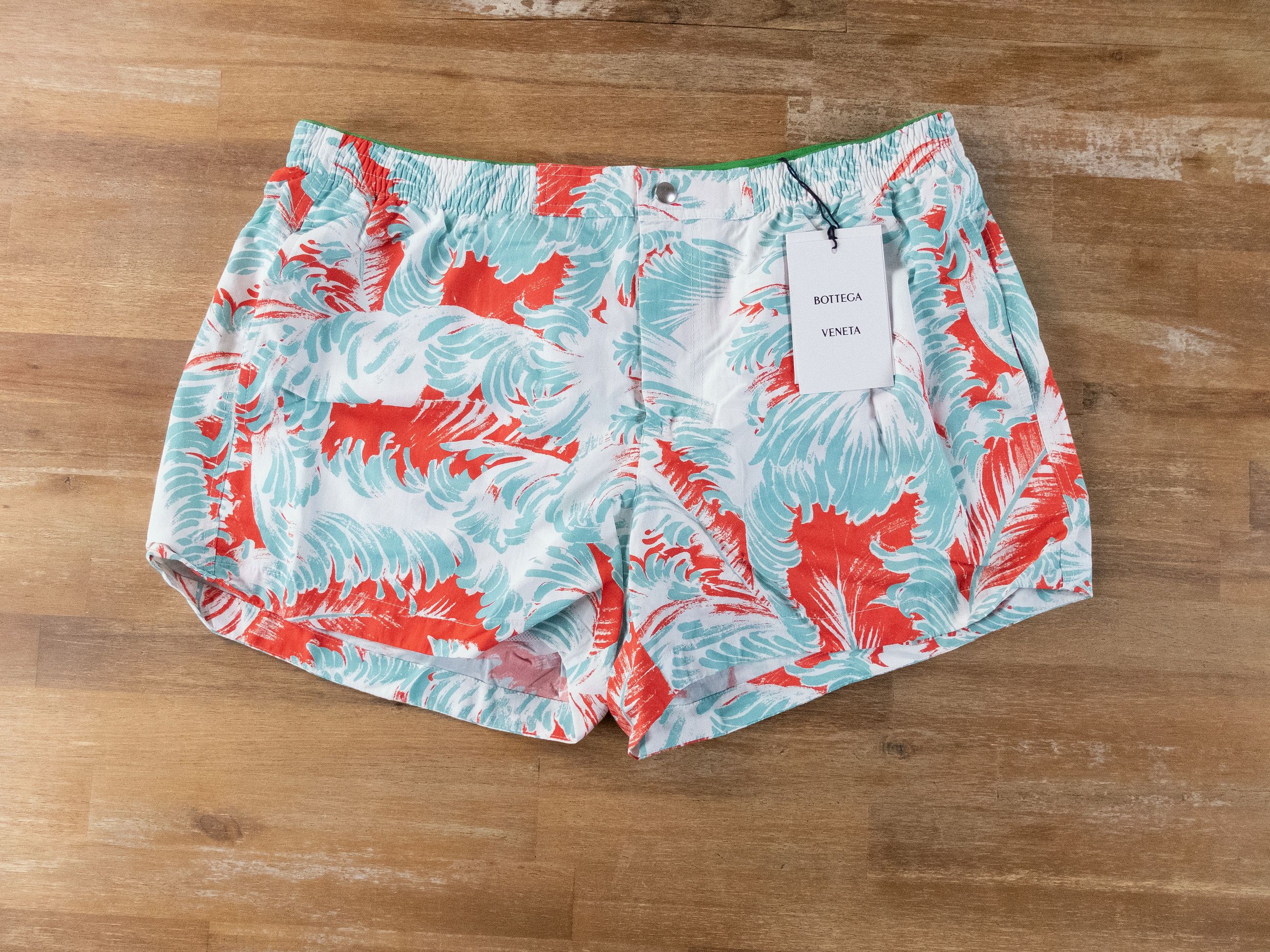 Bottega Veneta BOTTEGA VENETA white feather print nylon swim shorts Large q Size US 34 / EU 50 - 1 Thumbnail